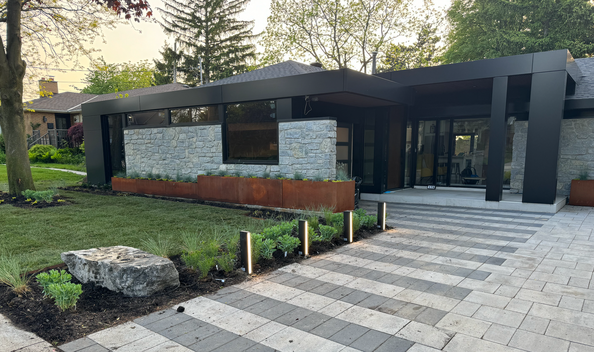 Modern home in Weatheredge Limestone Olde Mill Blend