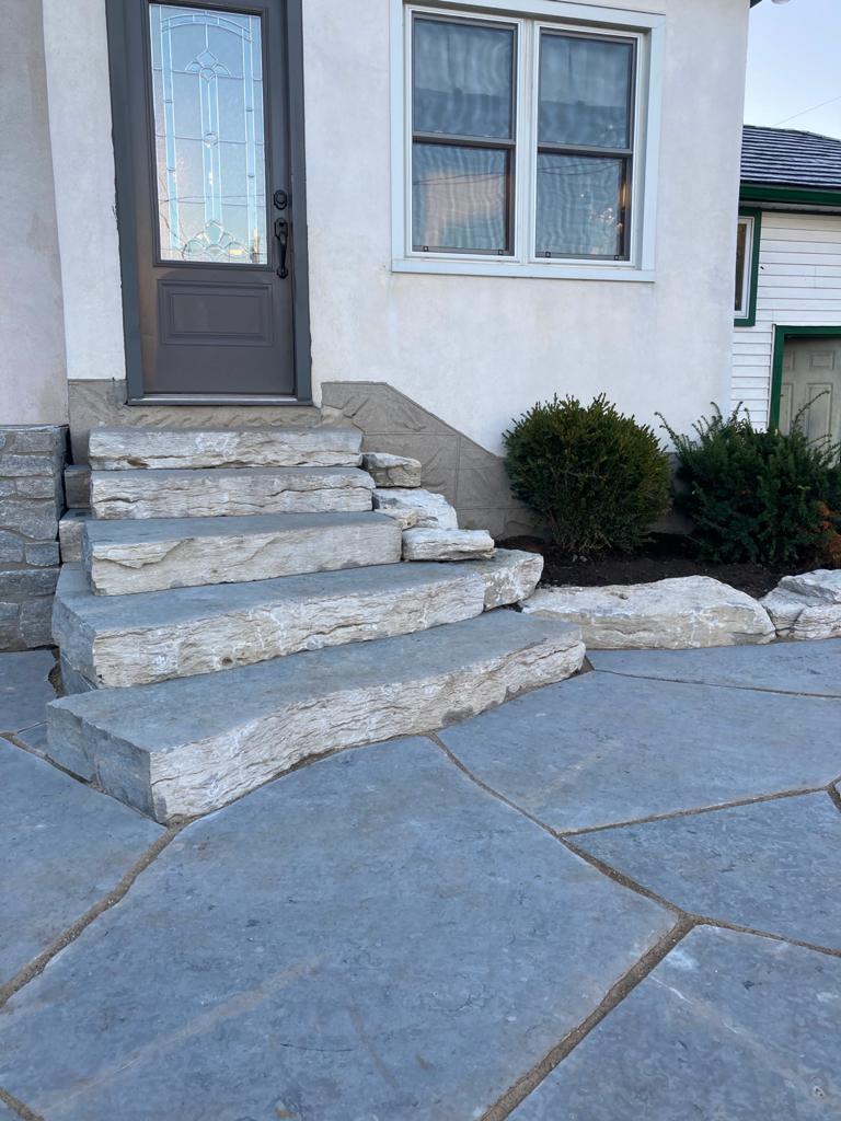 Weatheredge limestone irregular flagstone with sawn textured face — Published by Elroy Wagler on October 26, 2020 October 26, 2020