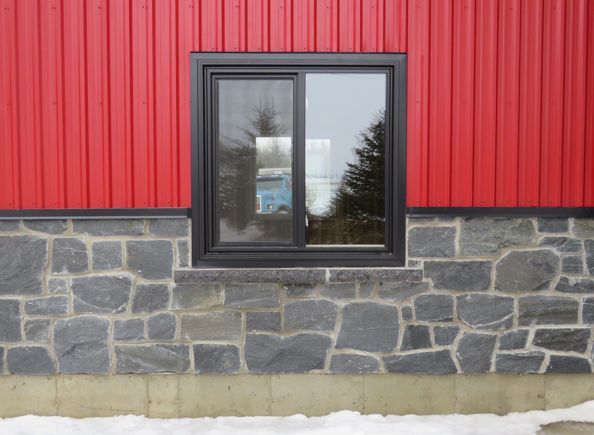 Midnight Black Squares and Rectangles - Thin Stone Veneer - Flats