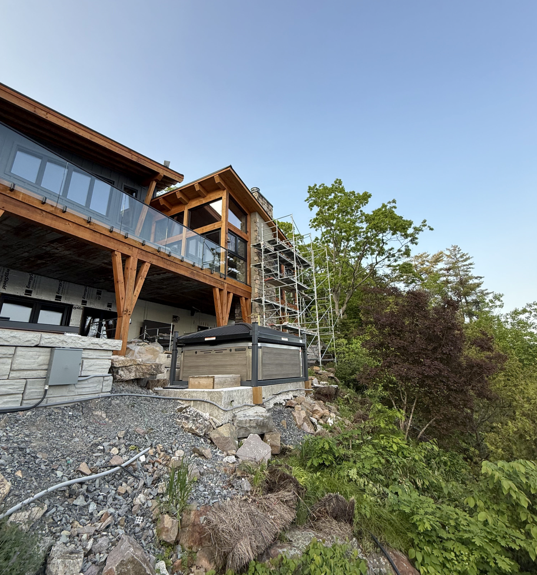 Collingwood Weathered Face Premium Brown Sandstone Blend - Thin Stone Veneer - Corners