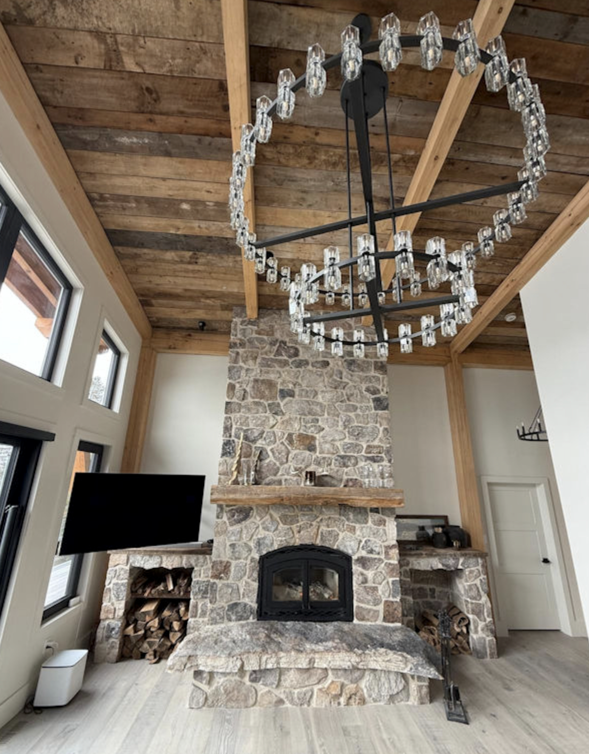 Collingwood Weathered Face Brown Sandstone Blend - Thin Stone Veneer - Flats