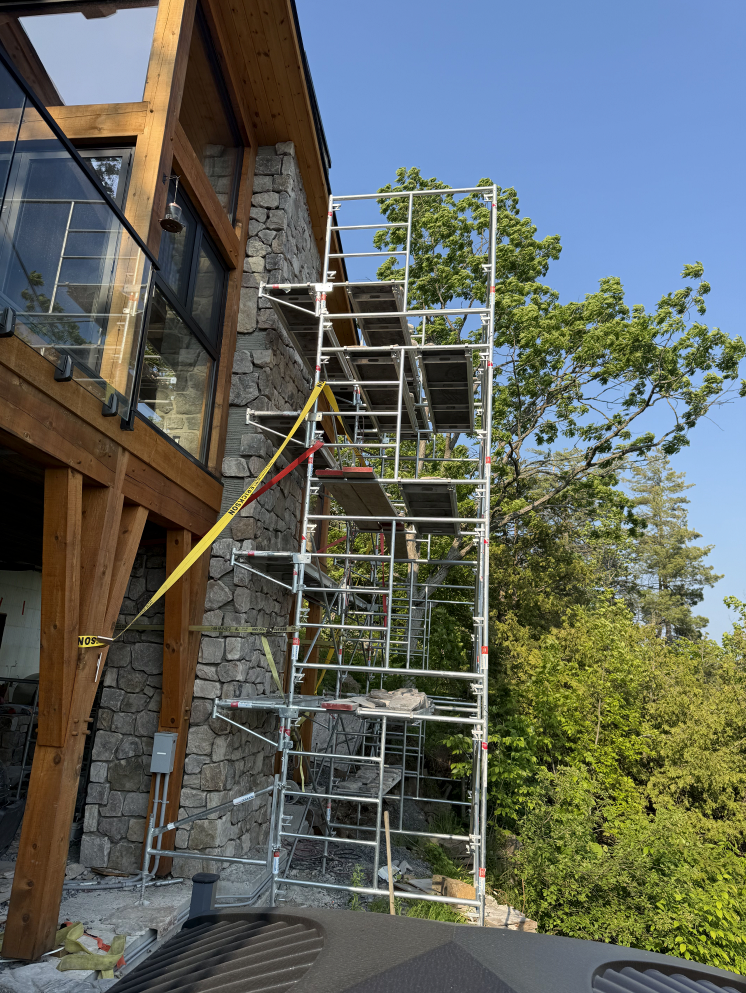 Collingwood Weathered Face Premium Brown Sandstone Blend - Thin Stone Veneer - Flats