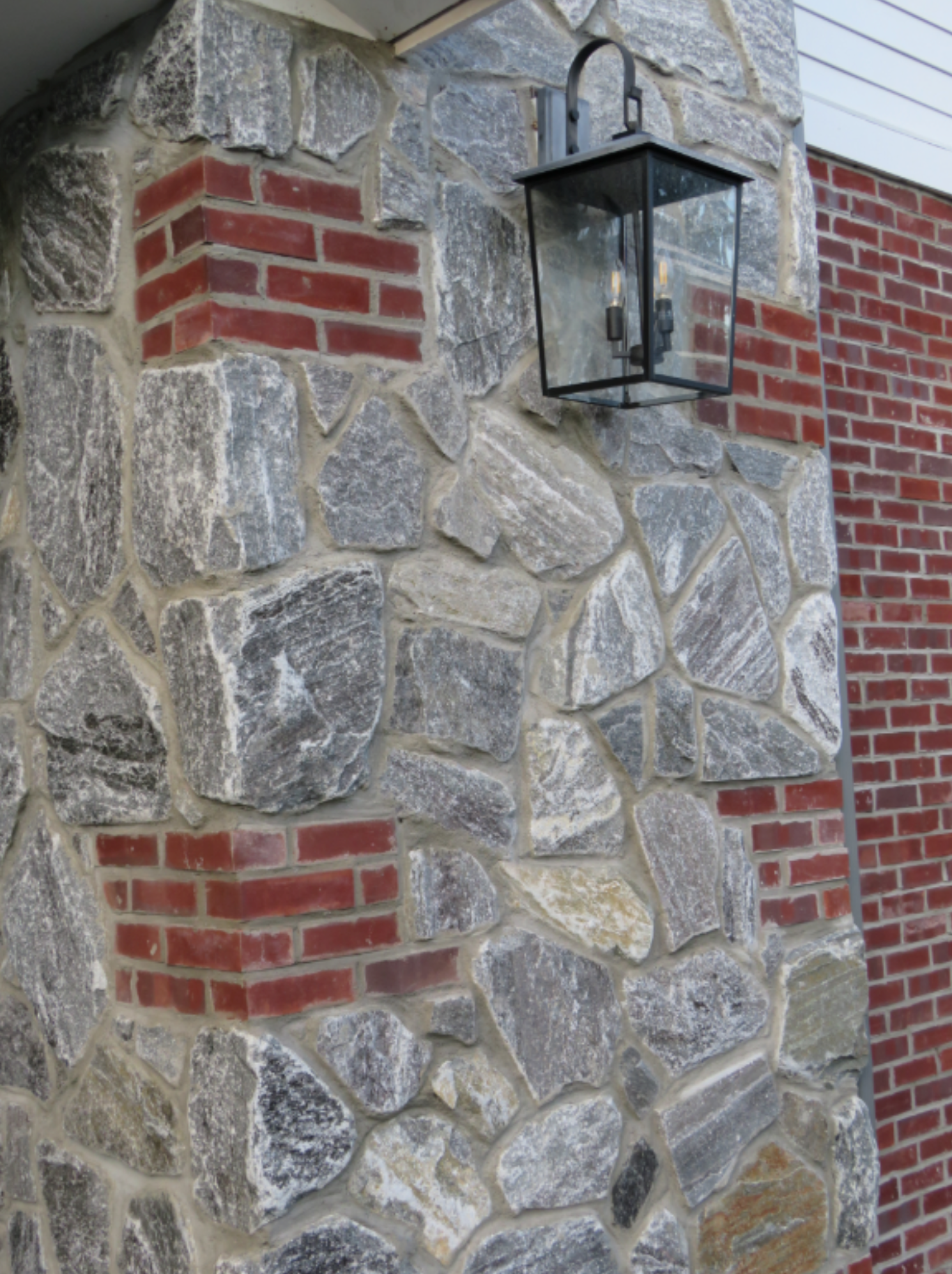 Elite Blue Granite Random Thin Veneer Natural Stone - Tumbled - Corners