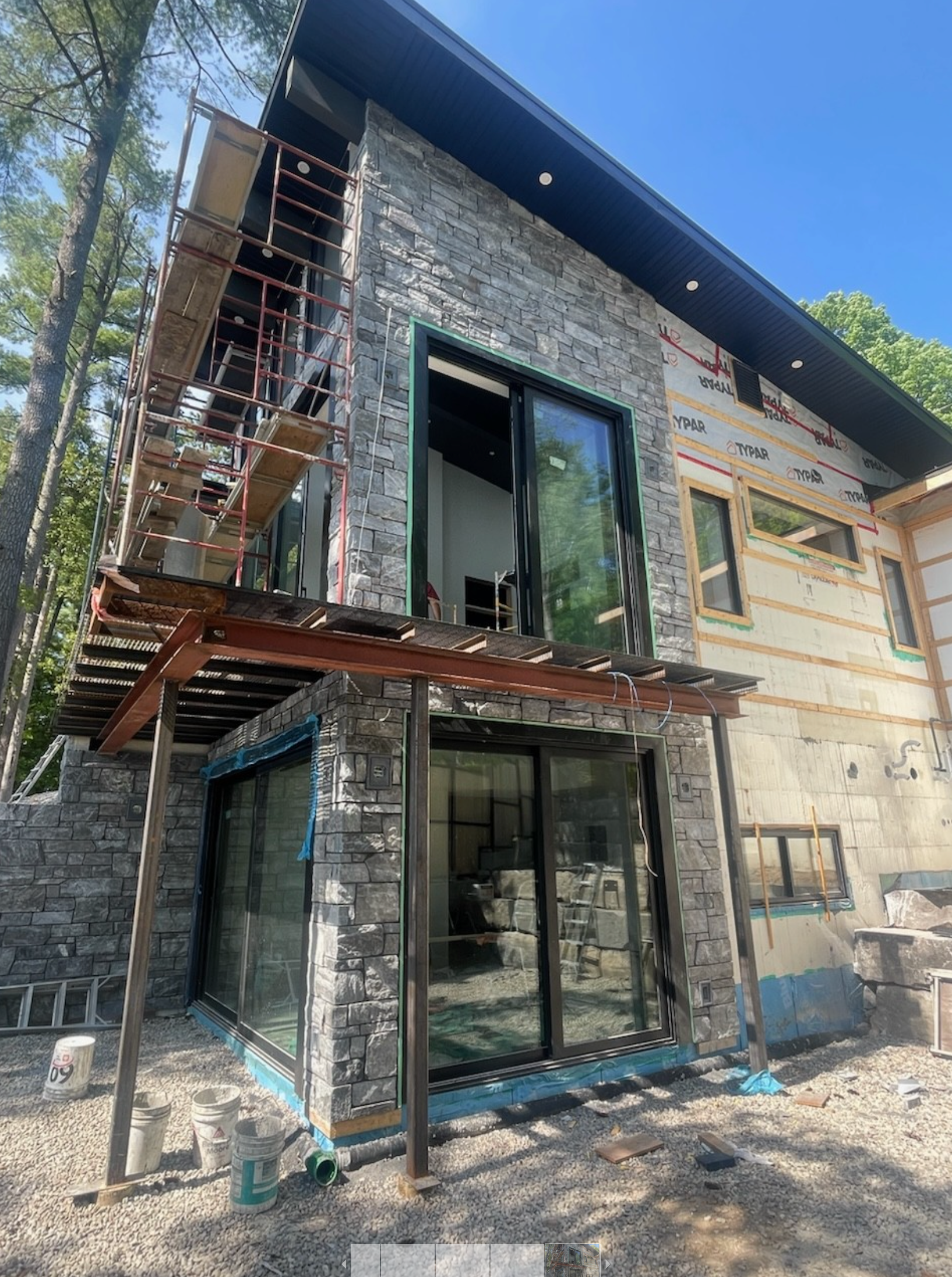 Elite Blue Granite Thin Veneer - Split Face Sawn Height - Corners