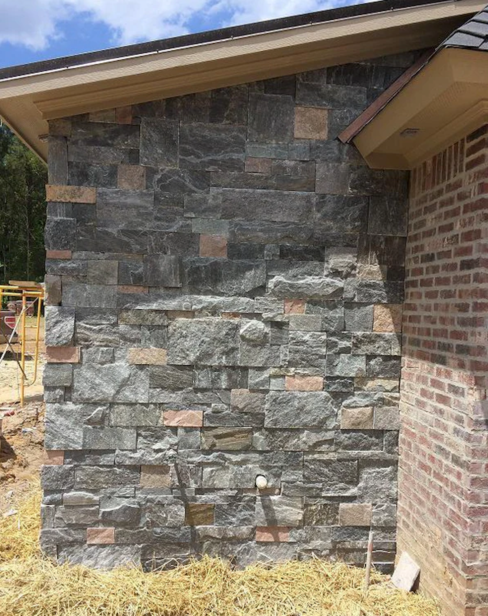 Elite Blue Granite Gain's Blend Thin Veneer - Drystack Sawn Height - Flats