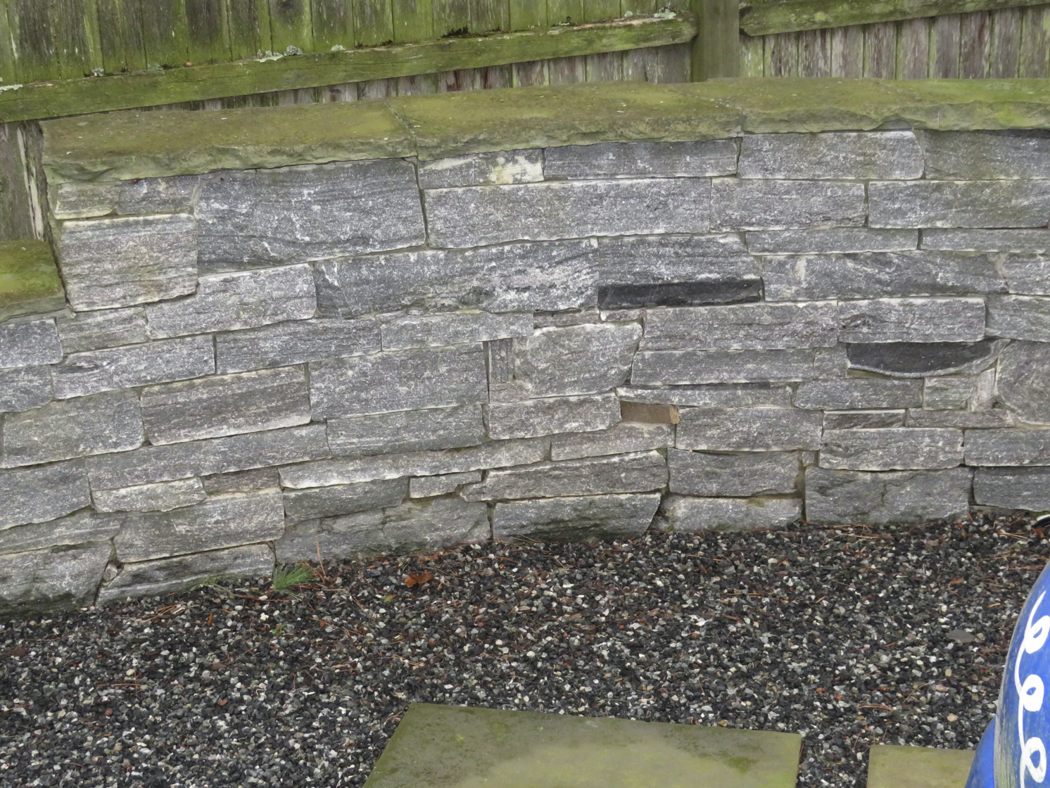 Elite Blue Granite Drystack Ledgerock Thin Veneer - Corners