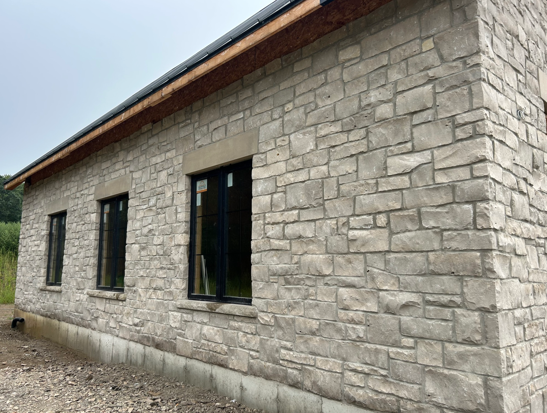 Guelph Buff Tan Limestone - Thin Veneer - Flats