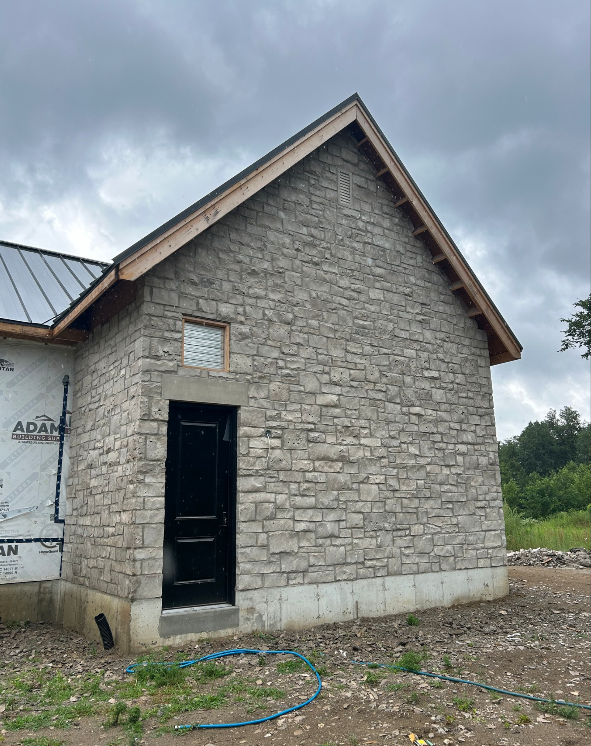 Guelph Buff Tan Limestone - Thin Veneer - Flats