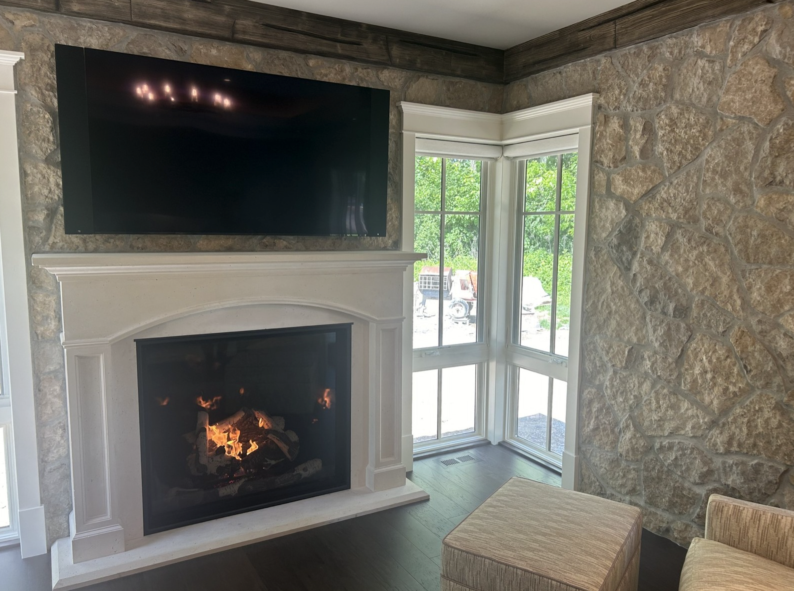 Harvest Gold Limestone Thin Veneer - Random - Flats