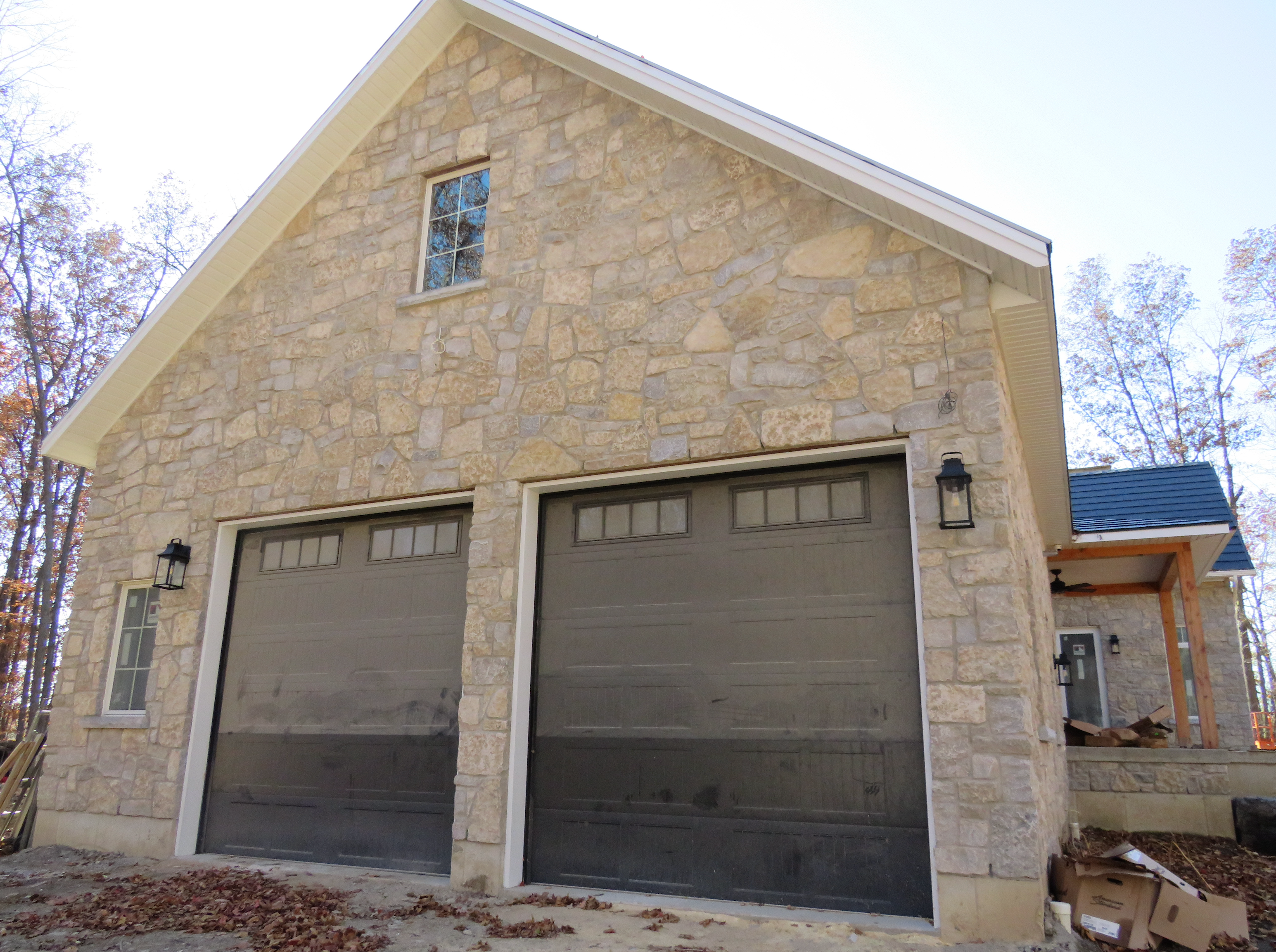 Harvest Gold Limestone Olde Mill Blend - Thin Veneer Stone - Tumbled - Flats