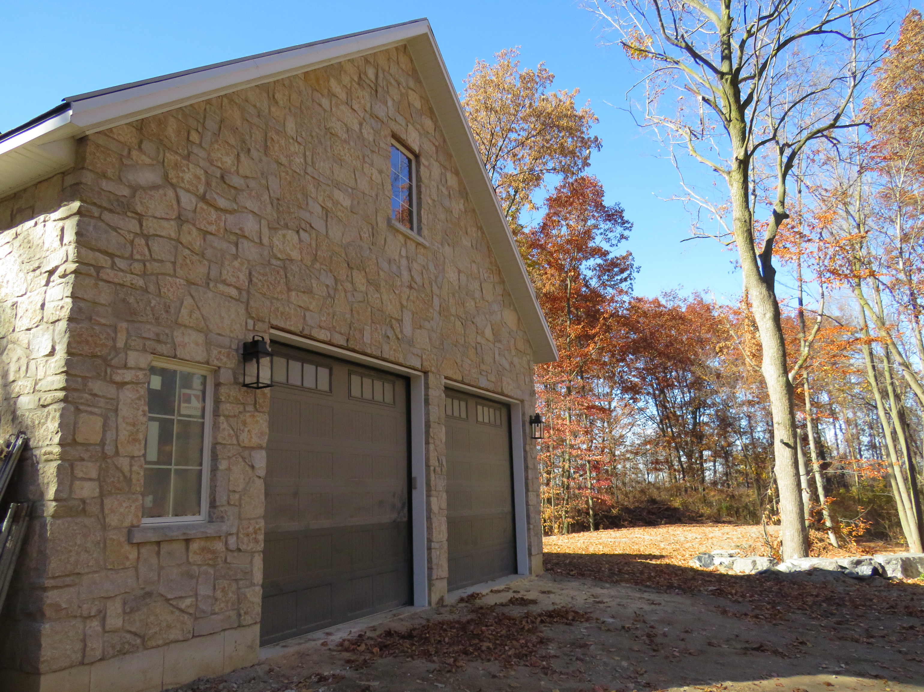 Harvest Gold Limestone Olde Mill Blend - Thin Veneer Stone - Tumbled - Flats