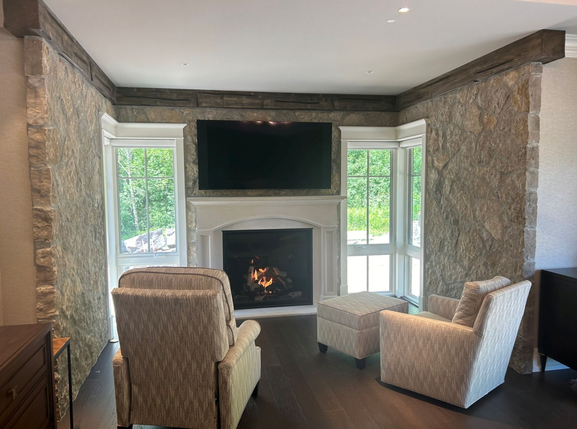 Harvest Gold Limestone Thin Veneer - Random - Flats
