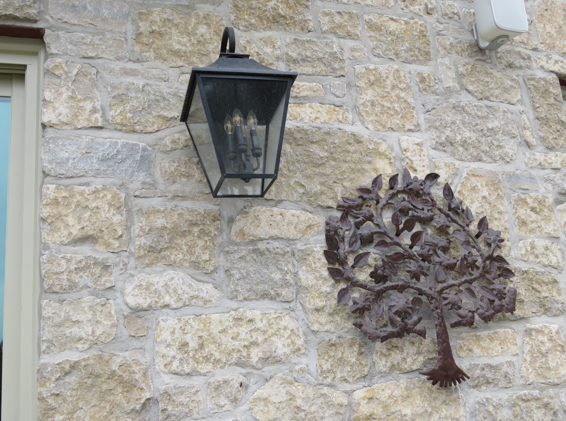 Harvest Gold Limestone Olde Mill Blend - Thin Veneer Stone - Tumbled - Flats