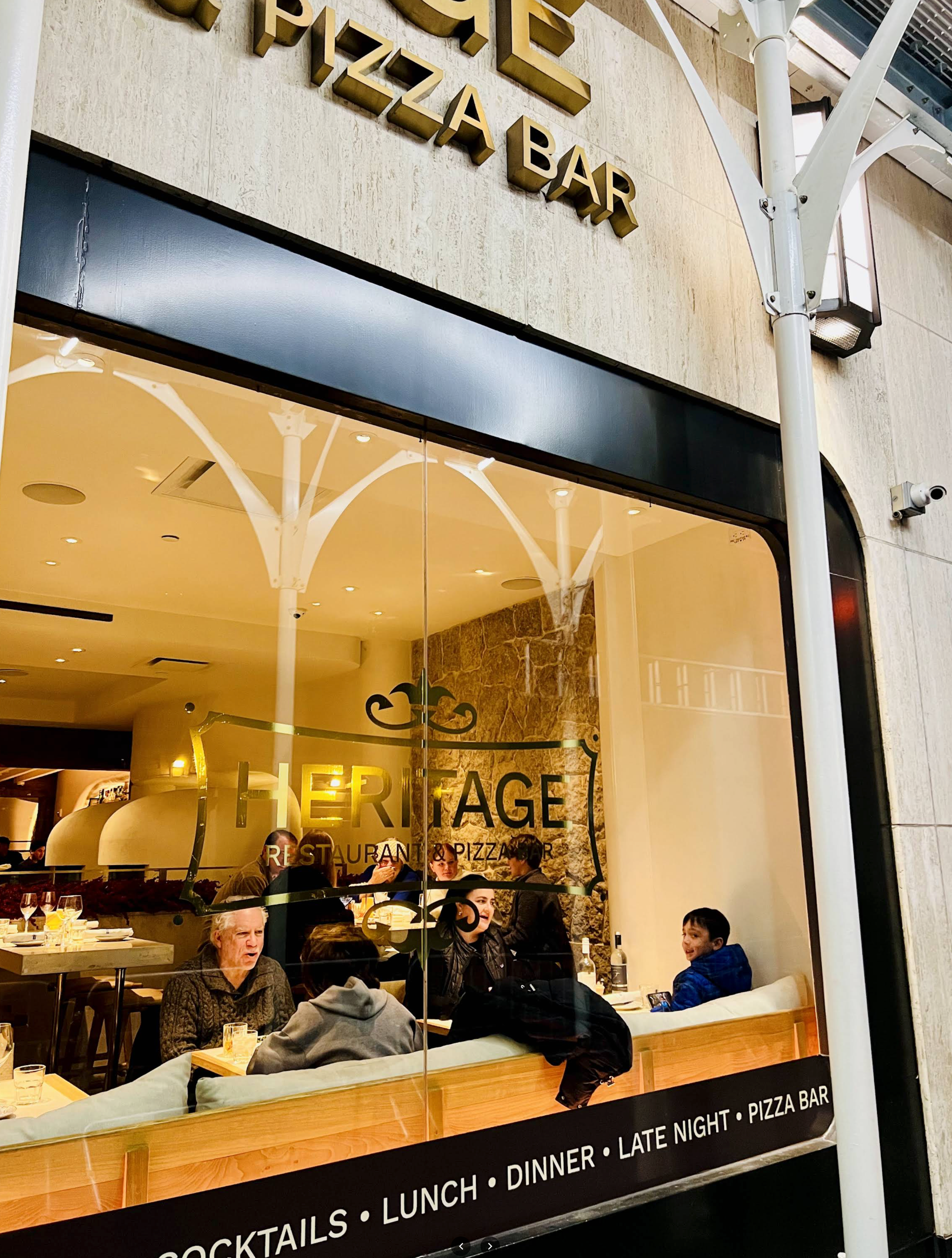 Harvest Gold Limestone - Tumbled Squared Thin Veneer - Corners