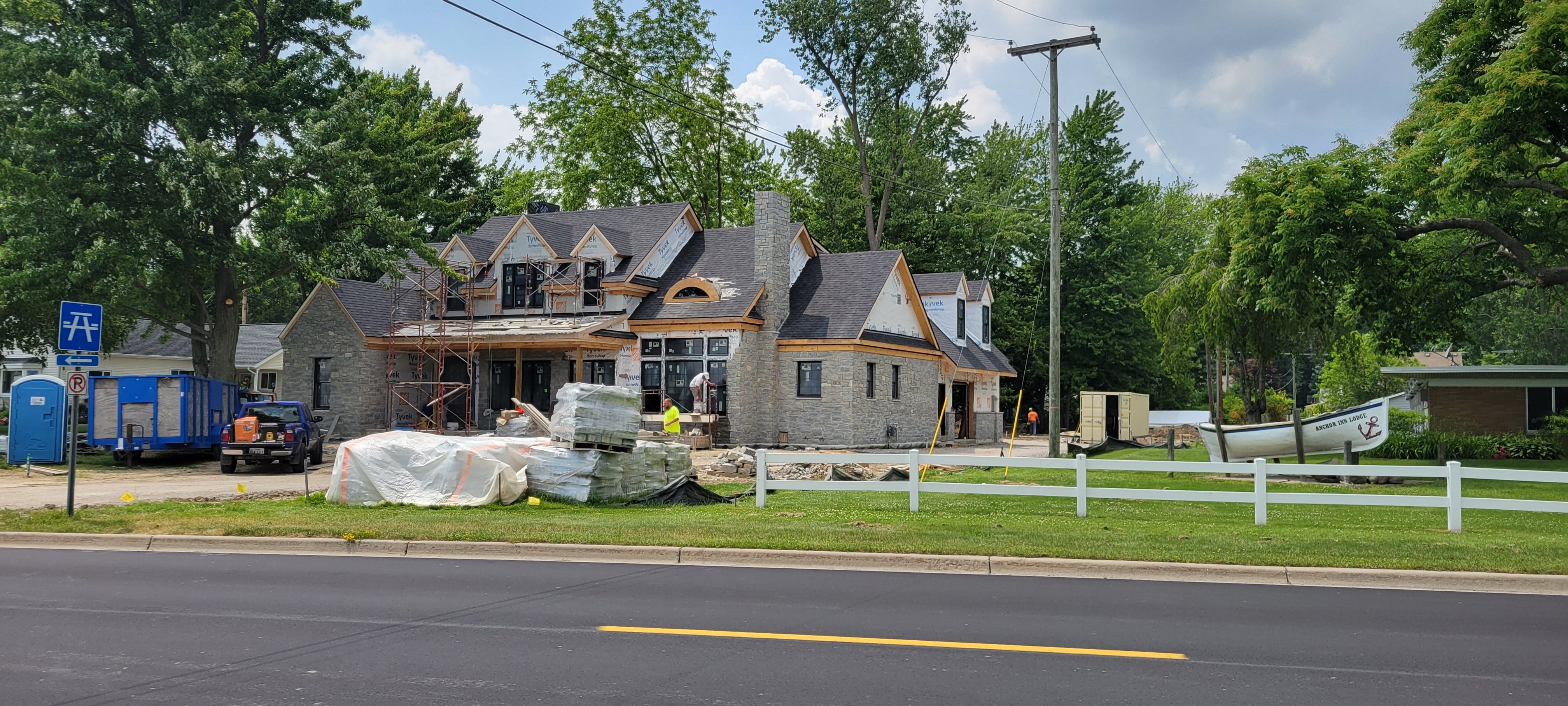 Weatheredge Limestone Ledgerock - Full Bed Building Stone