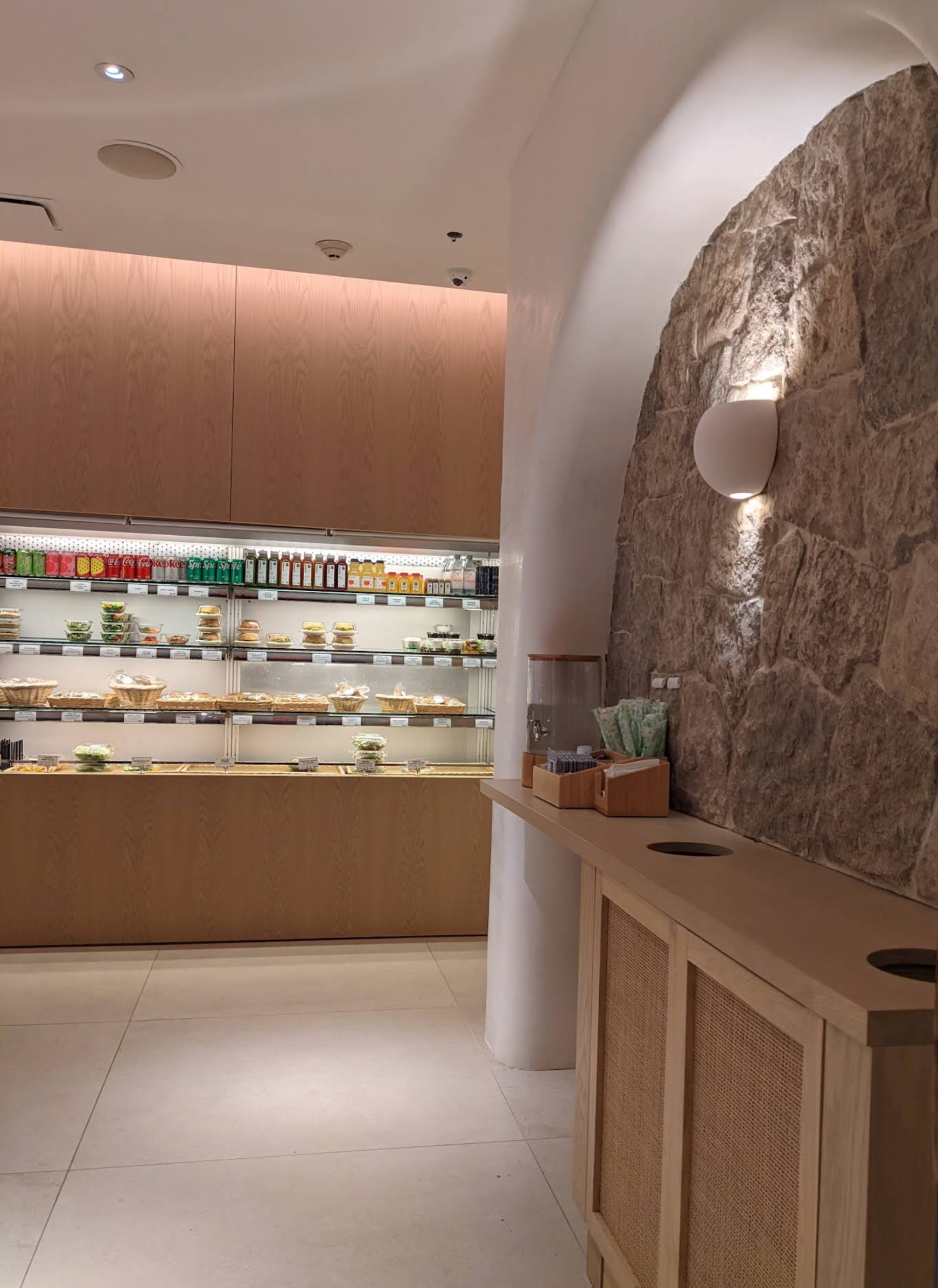 Harvest Gold Limestone - Tumbled Squared Thin Veneer - Flats