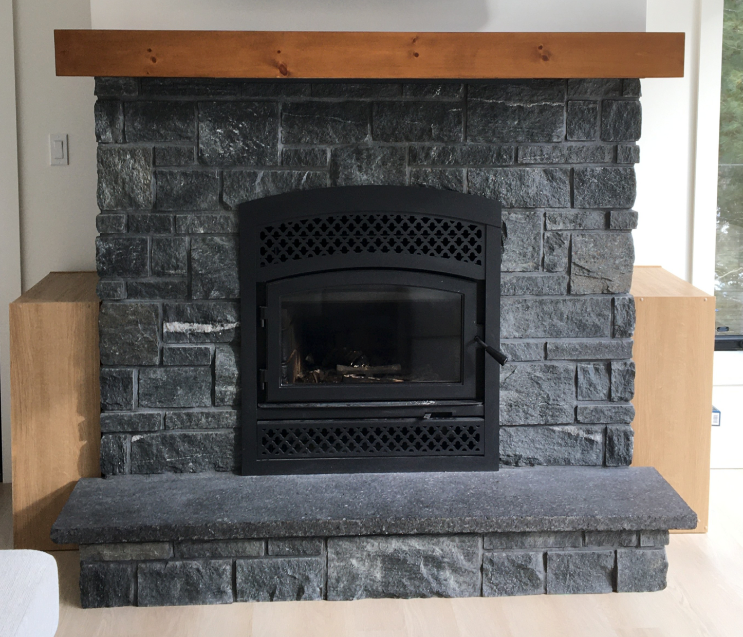 Midnight Black Sawn Height - Thin Stone Veneer - Flats