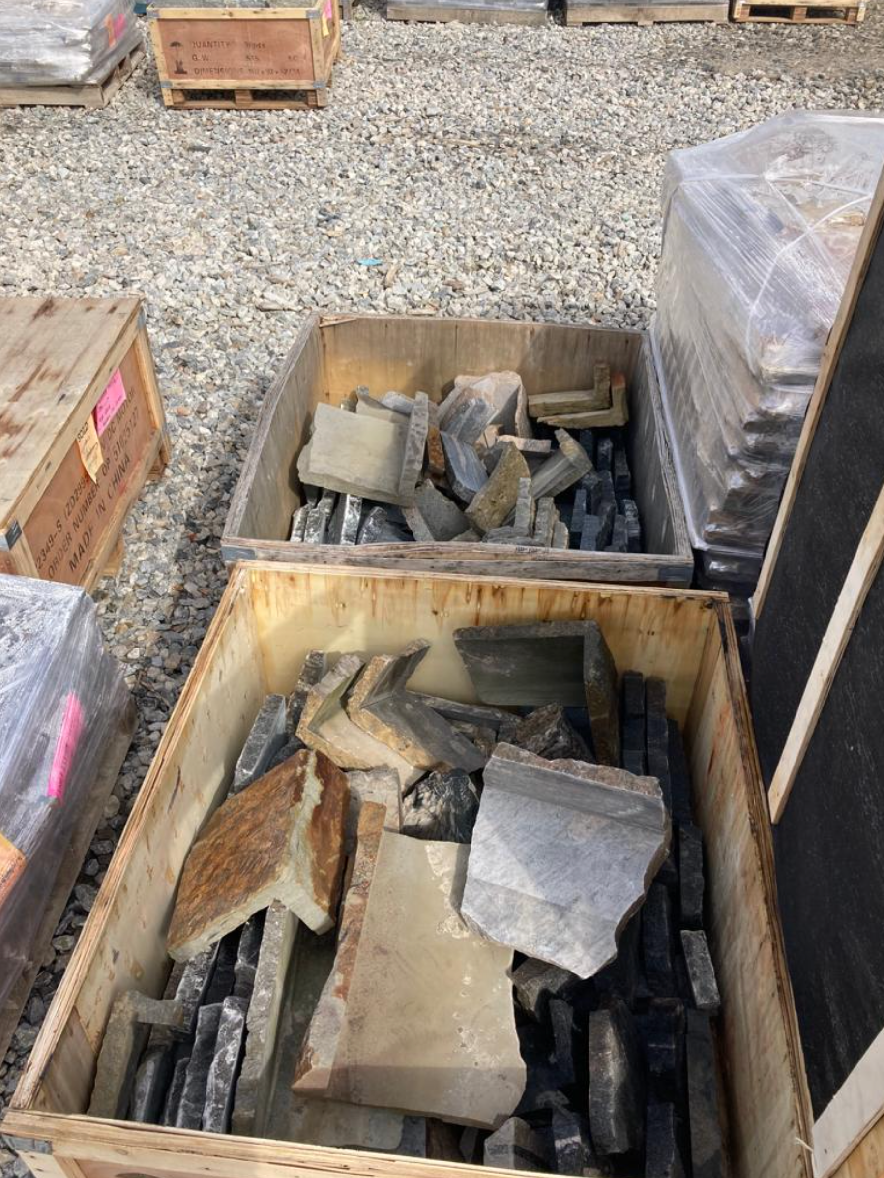 Muskoka Bay Midnight Black with Brown Accent - Thin Stone Veneer - Corners