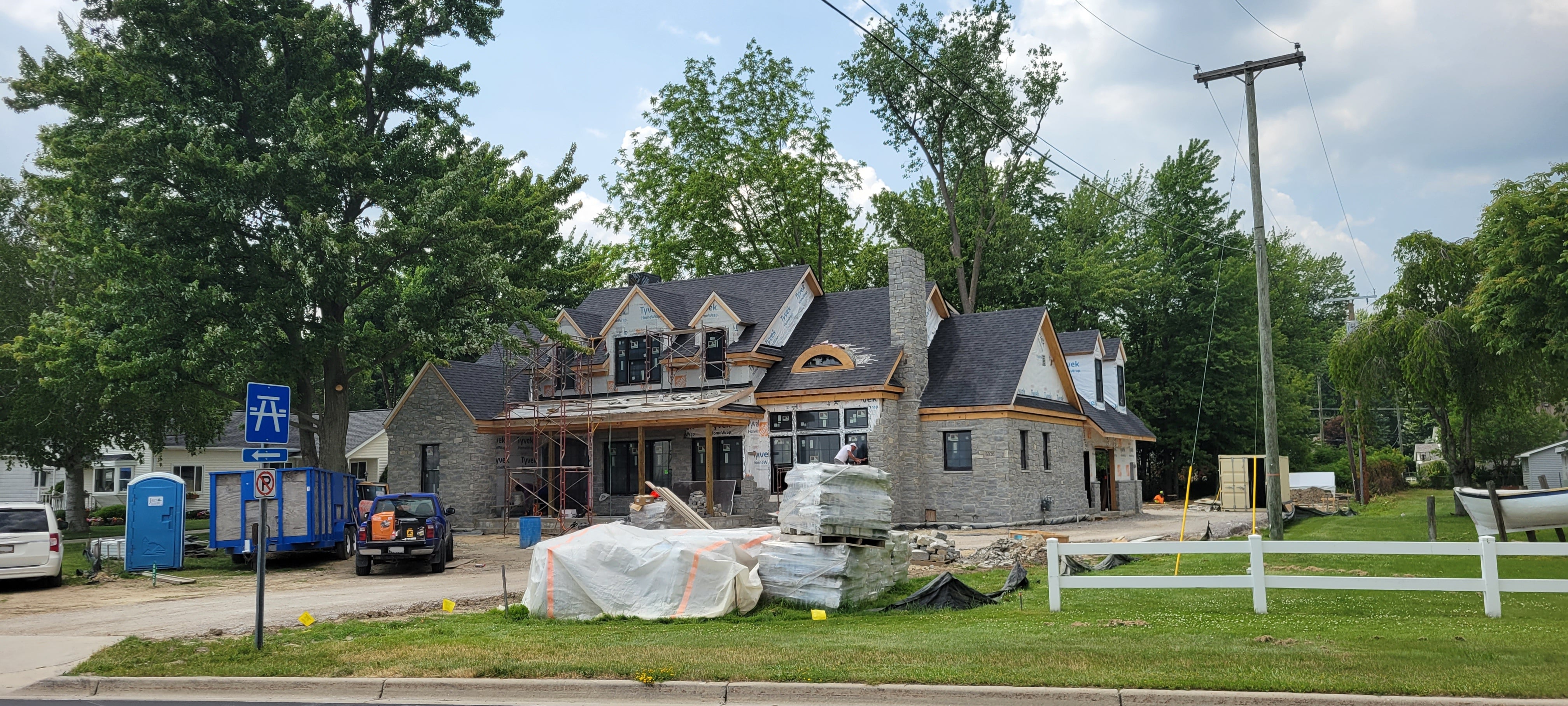 Weatheredge Limestone Ledgerock - Full Bed Building Stone