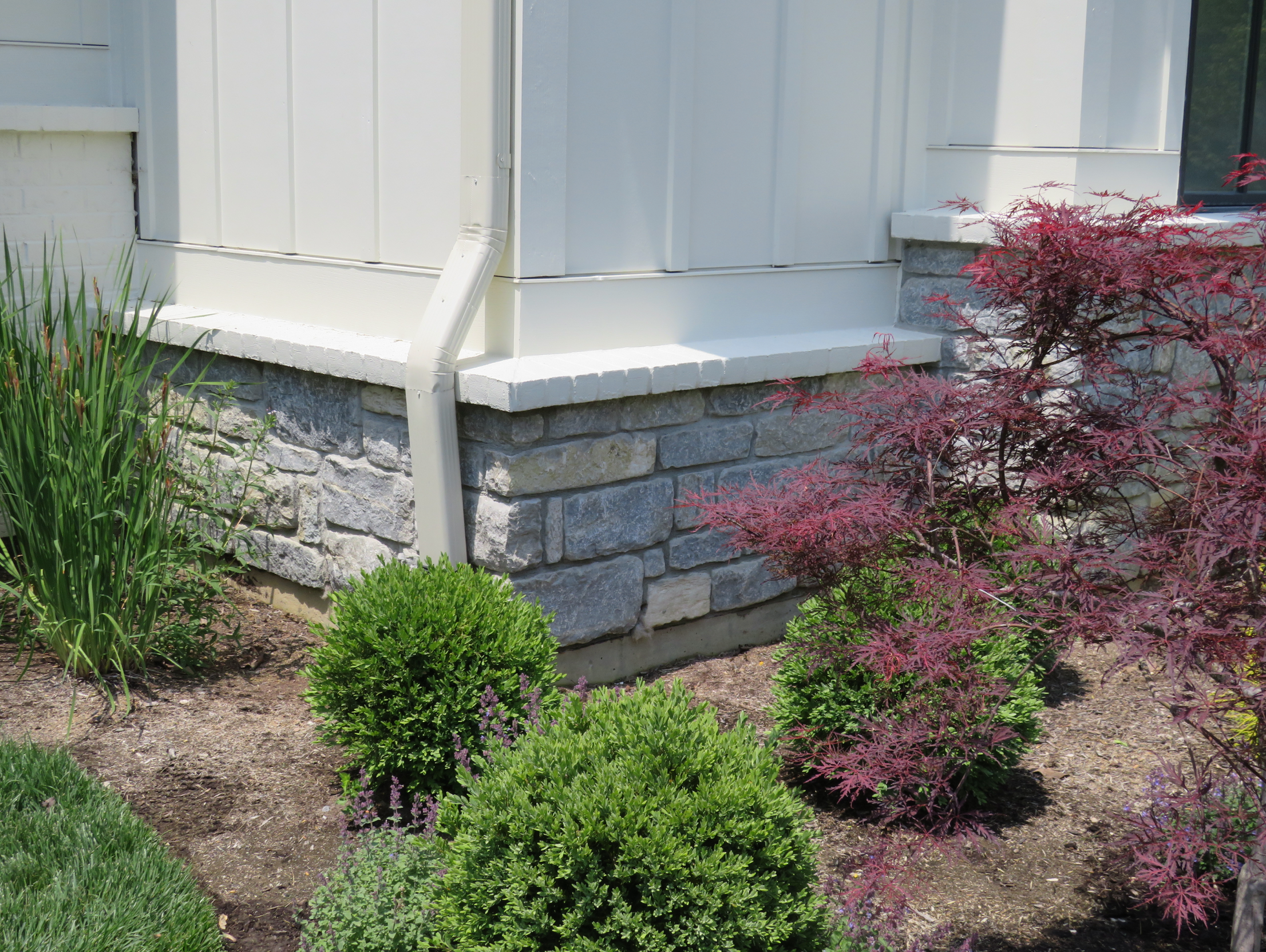 Weatheredge Limestone Ledgerock Thin Veneer - Tumbled - Flats