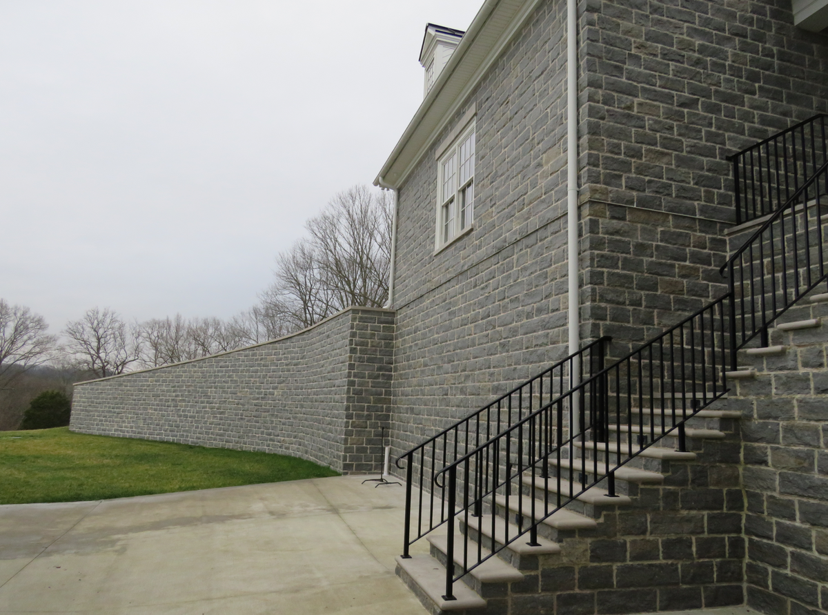 Weatheredge Limestone Ledgerock Thin Veneer - 7" Sawn Height, Random Lengths - Flats