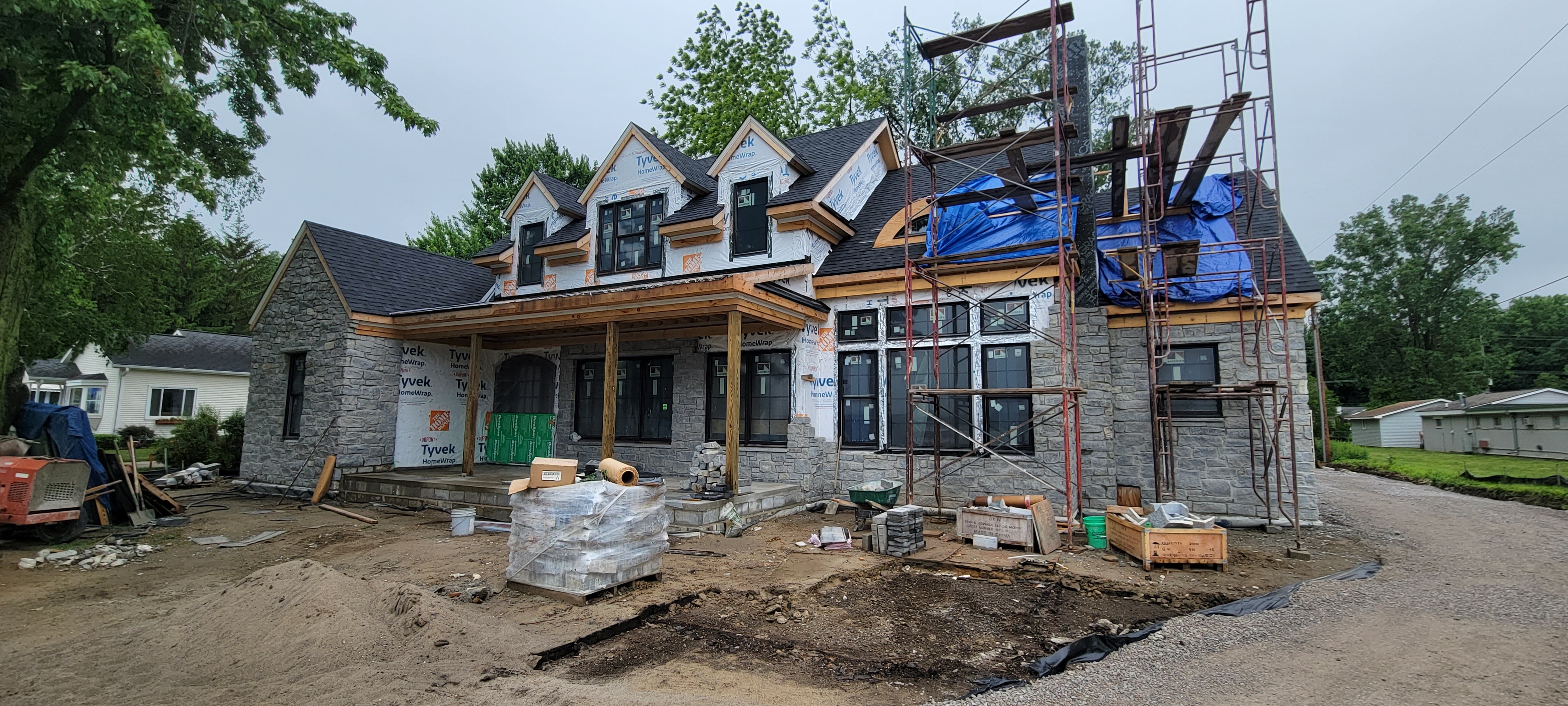 Weatheredge Limestone Ledgerock - Full Bed Building Stone