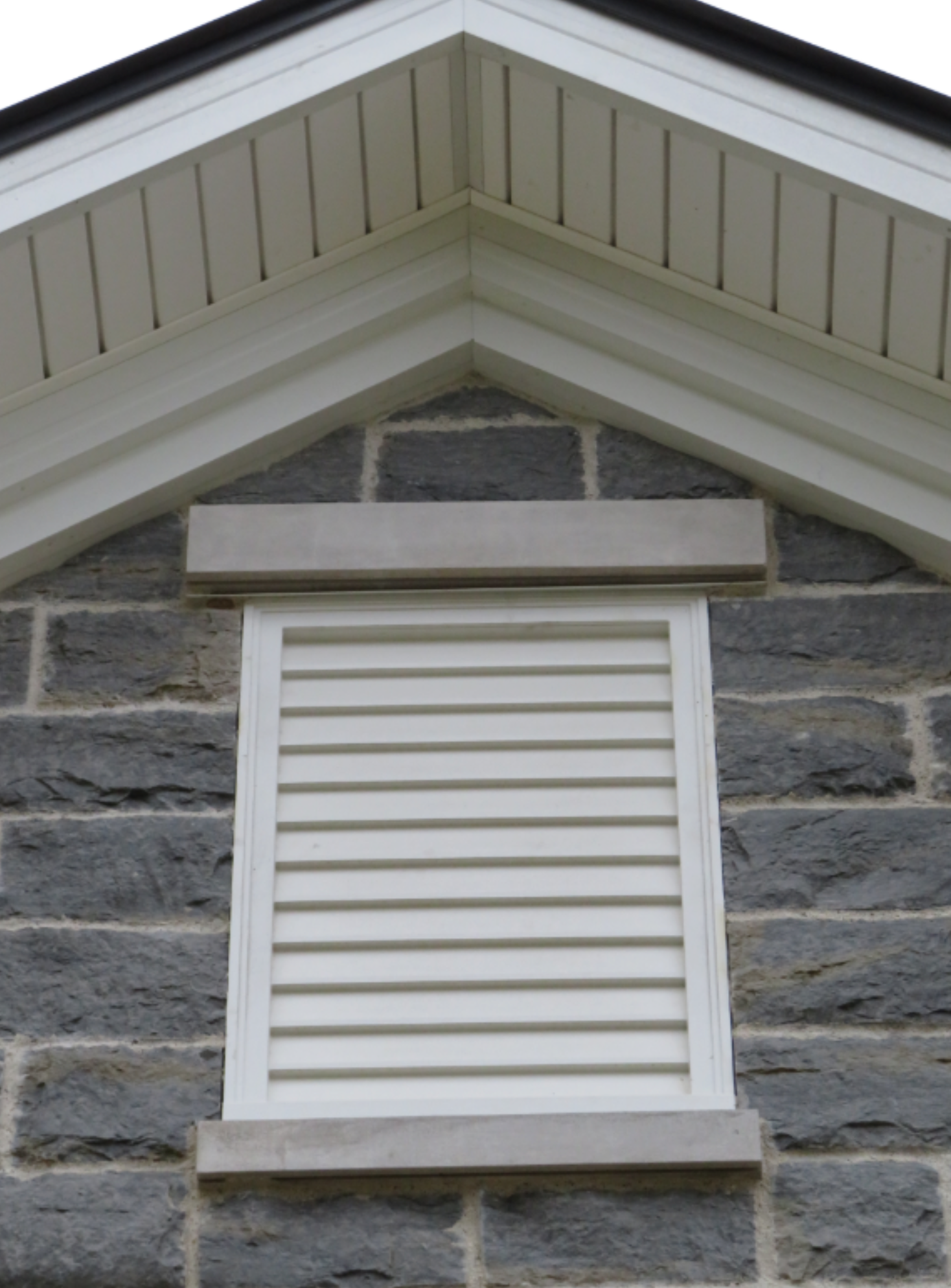 Weatheredge Limestone Ledgerock Thin Veneer - 7" Sawn Height, Random Lengths - Corners
