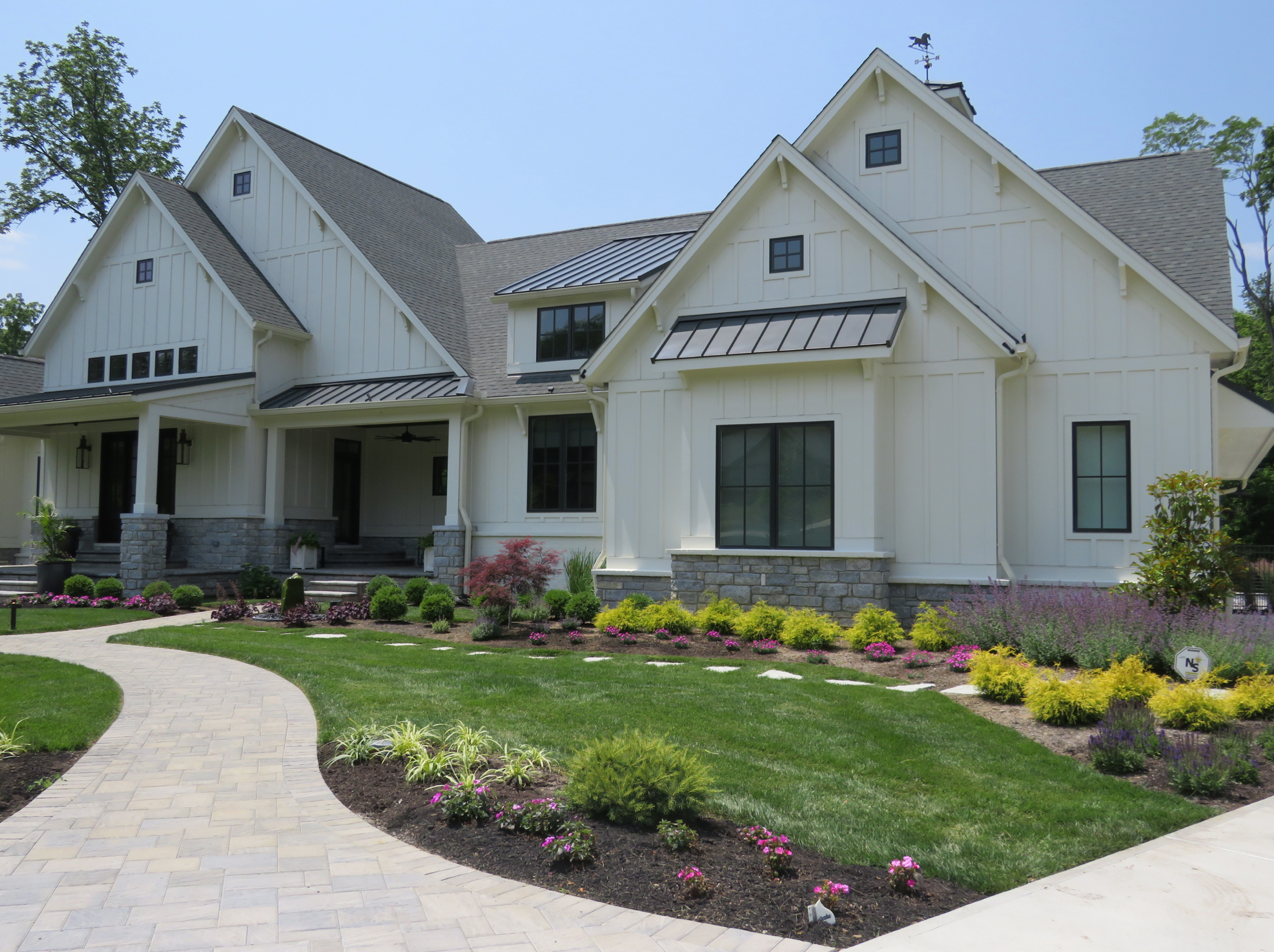 Weatheredge Limestone Ledgerock Thin Veneer - Tumbled - Flats