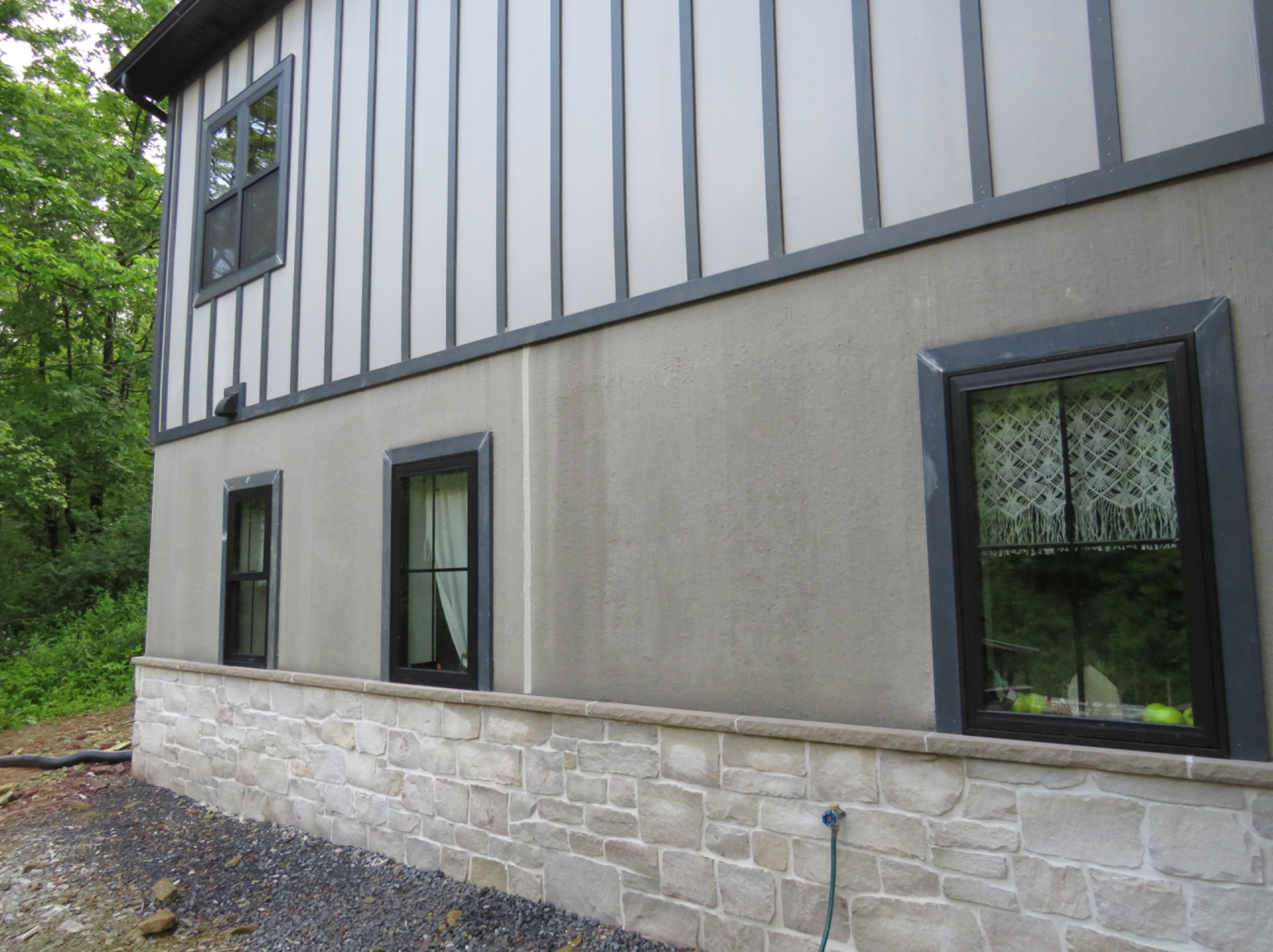White Sandstone - Guillotined Squares & Recs - Thin Stone Veneer - Corners