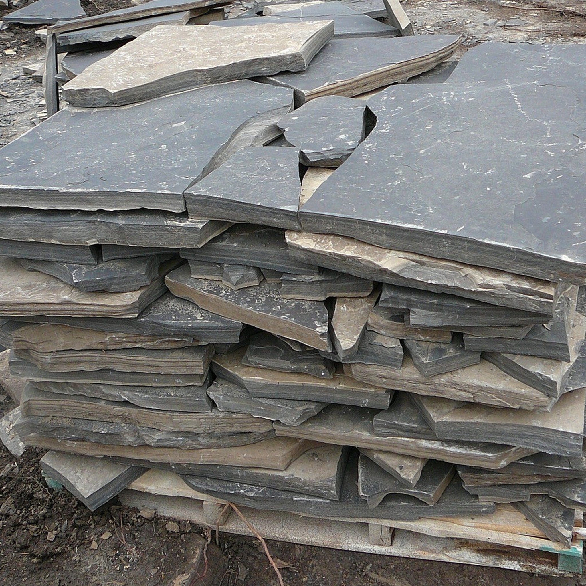 Premium black limestone random flagstone — Black Limestone Flagstone