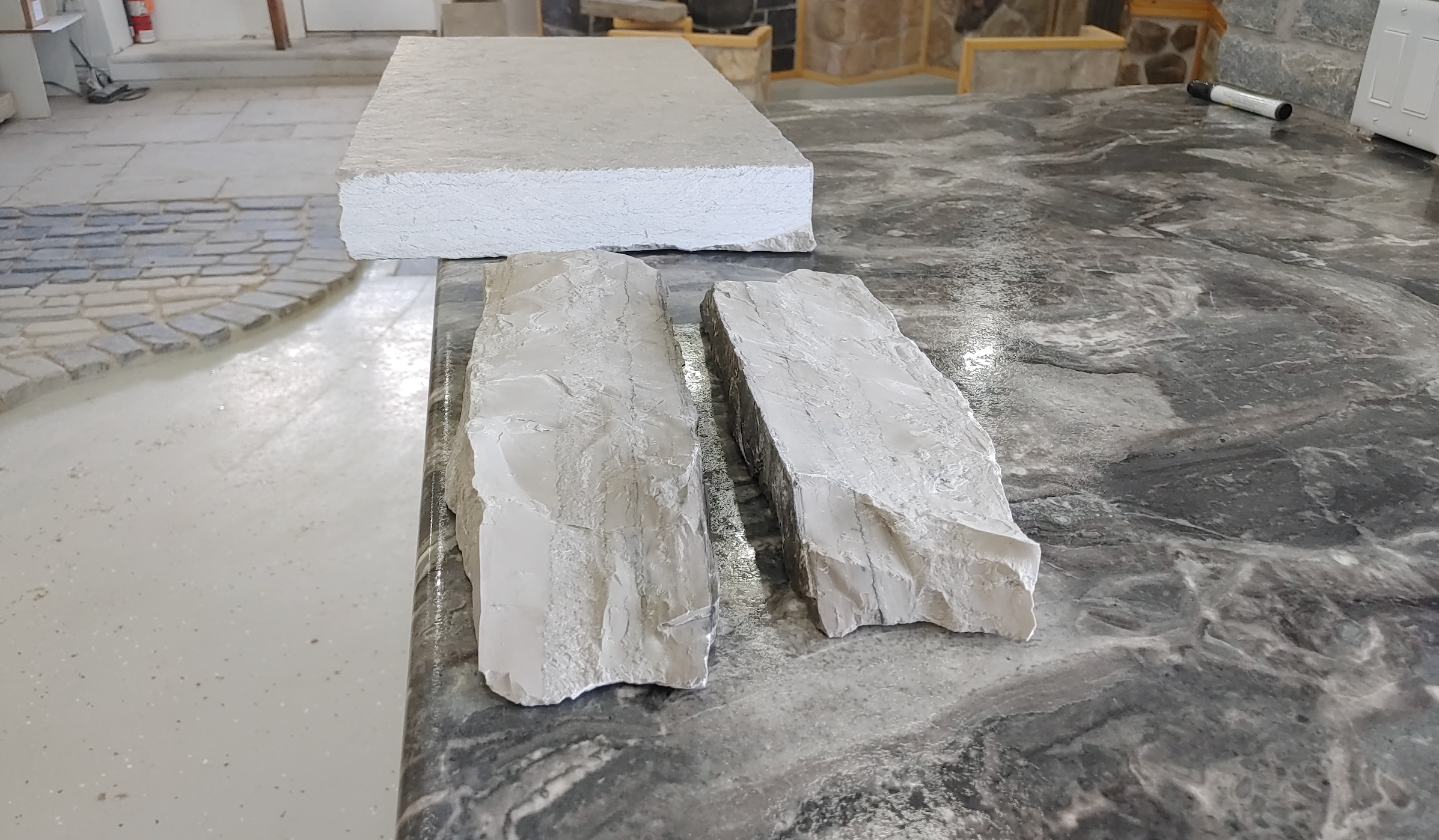 Guelph Buff Tan Limestone - Thin Veneer - Flats