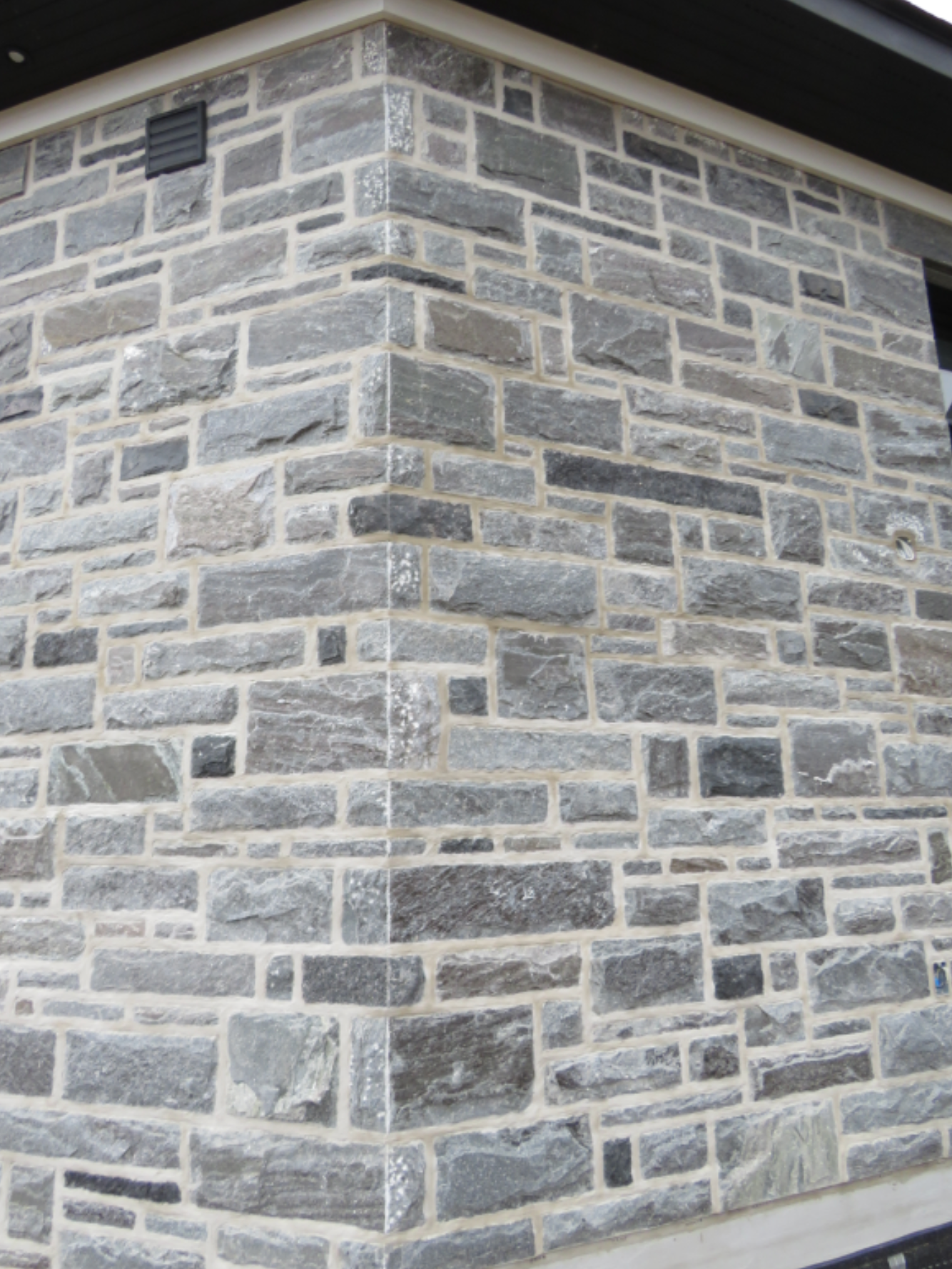 Elite Blue Granite Split Face Sawn Height - Full Bed Building Stone