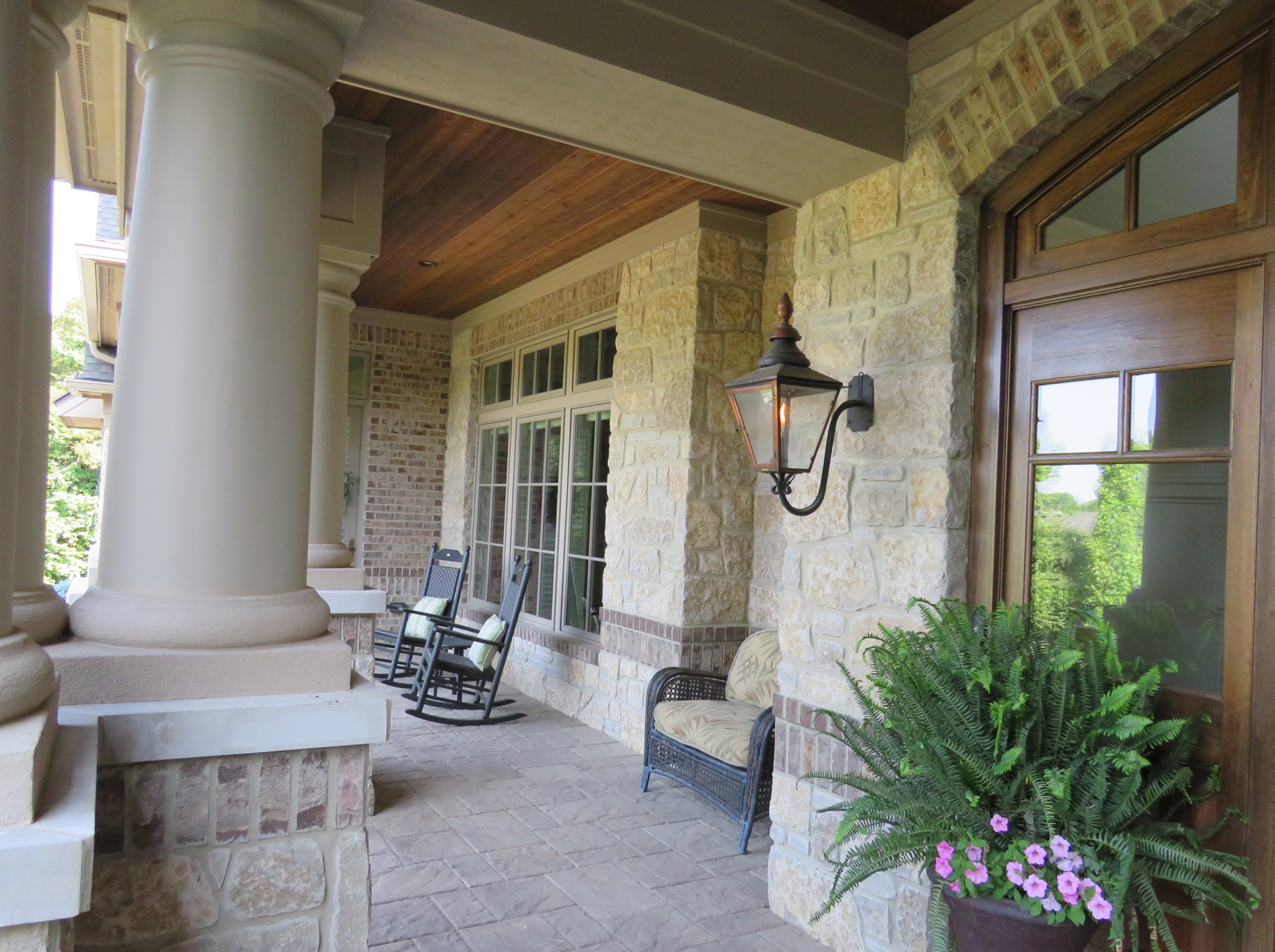 Harvest Gold Limestone Olde Mill Blend - Thin Veneer Stone - Tumbled - Flats
