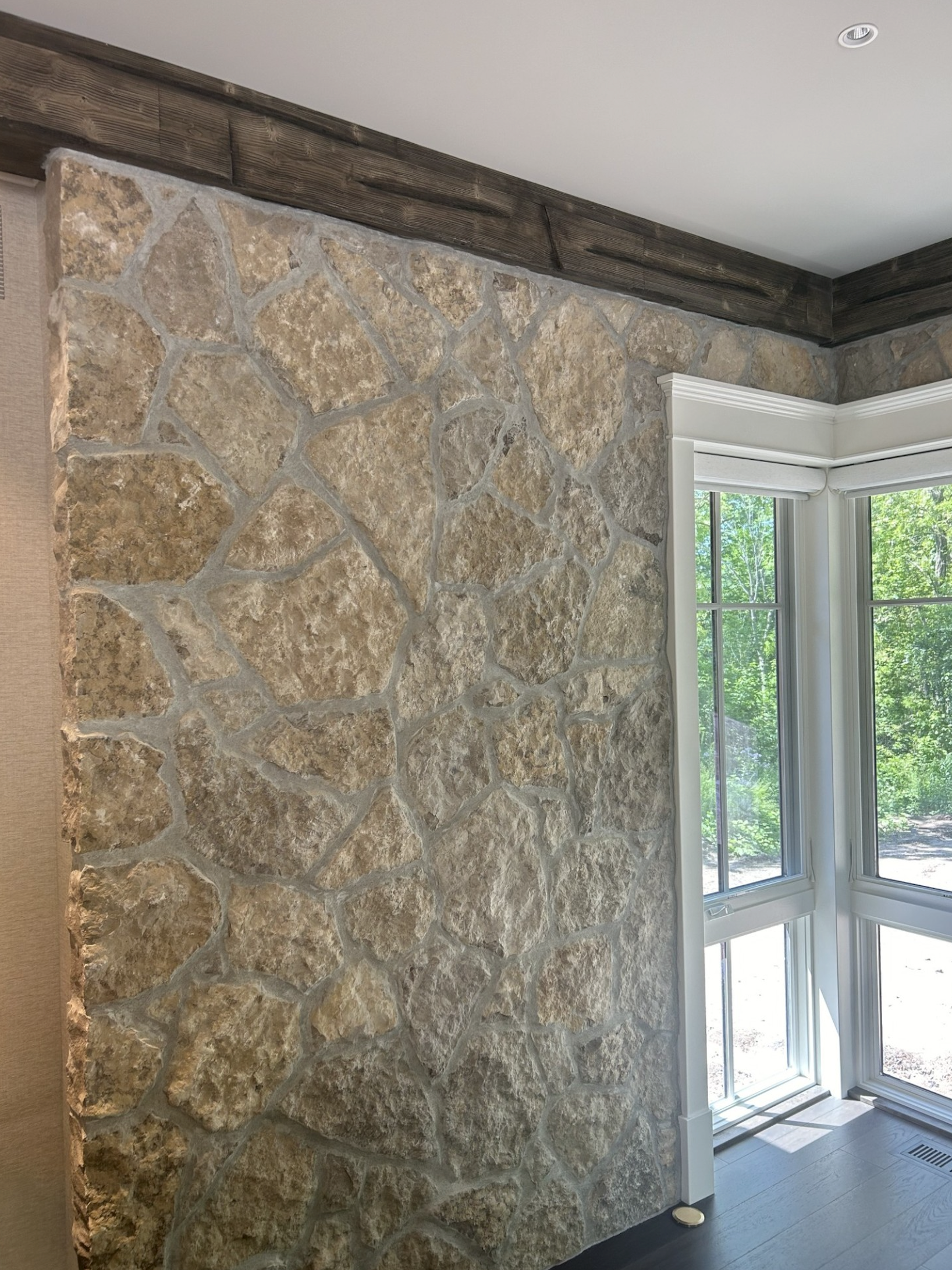 Harvest Gold Limestone Thin Veneer - Random - Flats