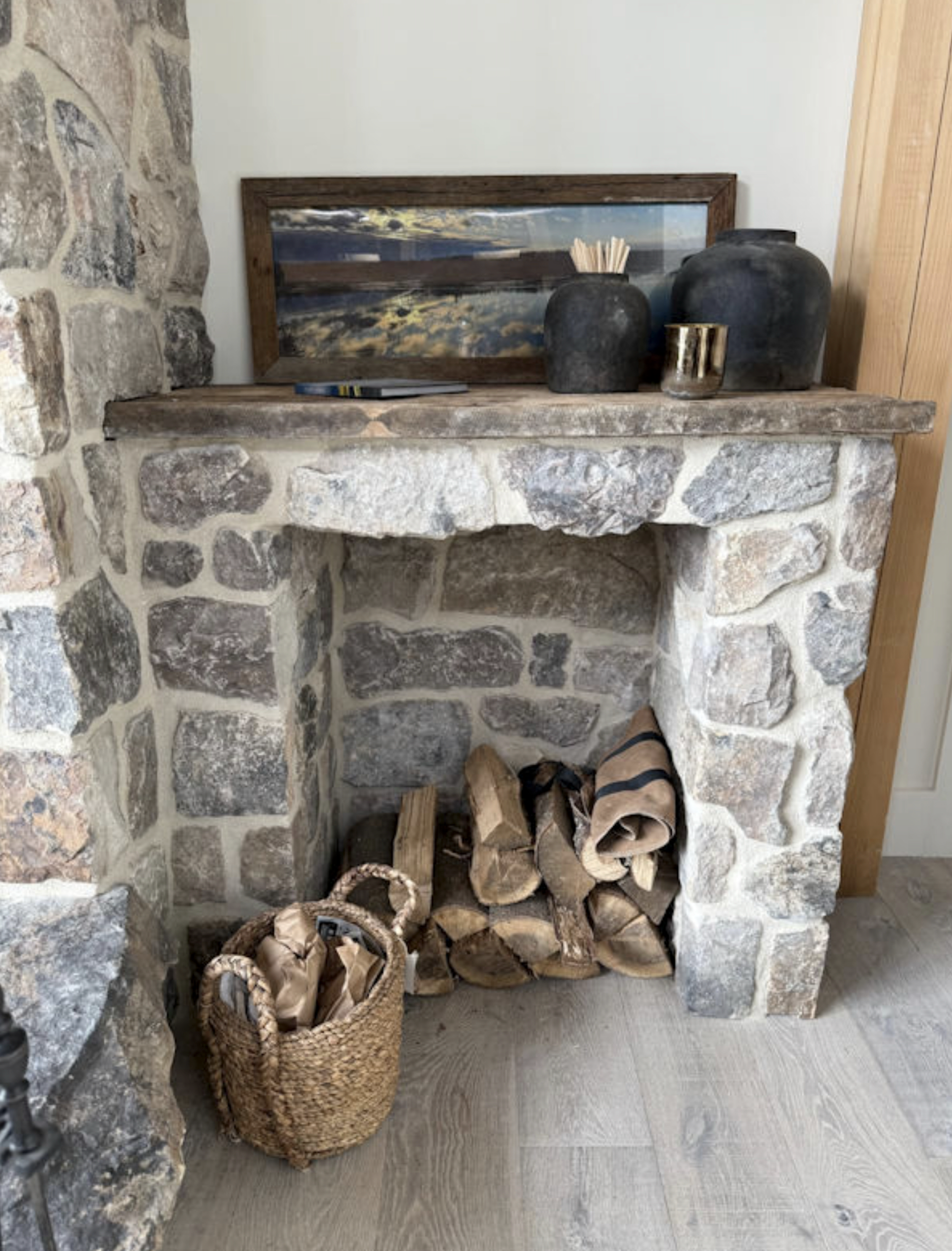 Collingwood Weathered Face Brown Sandstone Blend - Thin Stone Veneer - Flats