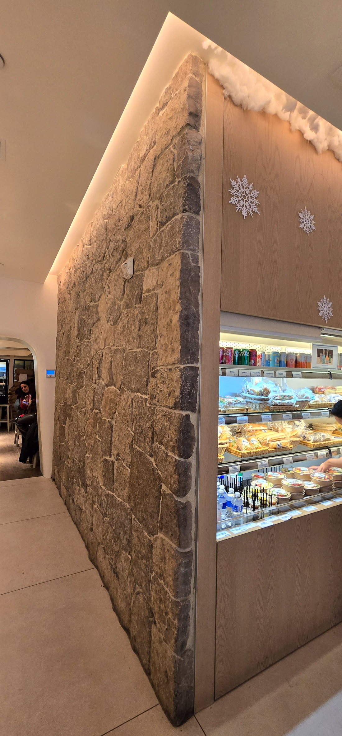 Harvest Gold Limestone - Tumbled Squared Thin Veneer - Corners