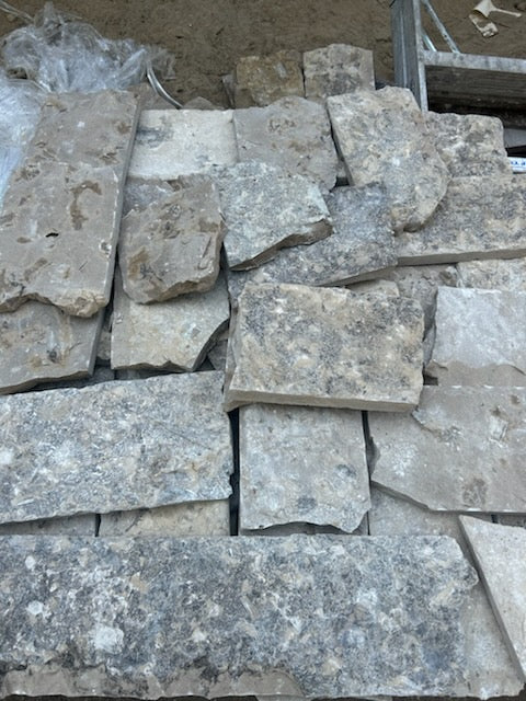 Hauteur de sciage brun rustique - Placage de pierre mince - Coins