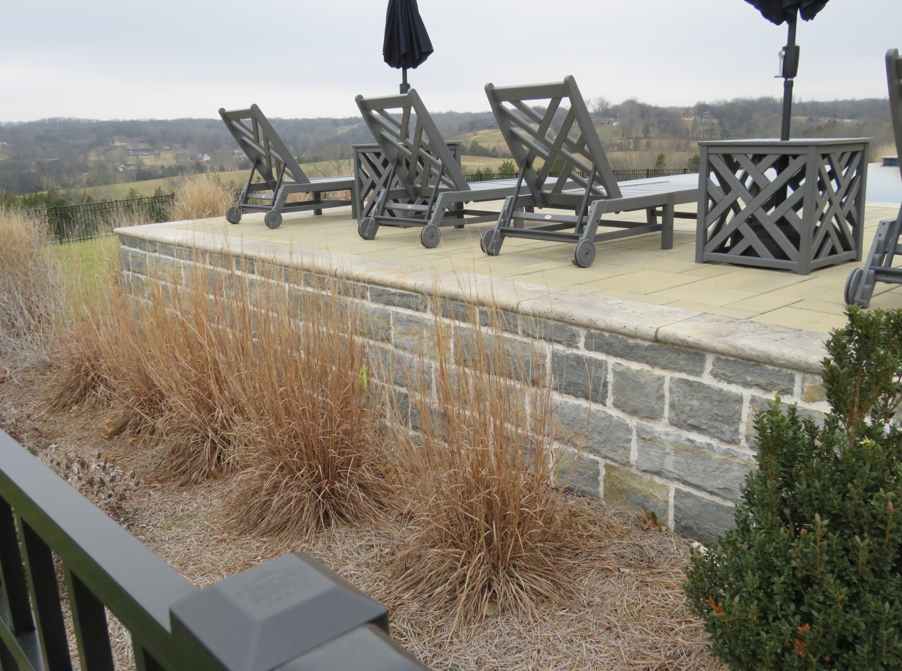 Weatheredge Limestone Ledgerock Thin Veneer - 7" Sawn Height, Random Lengths - Corners