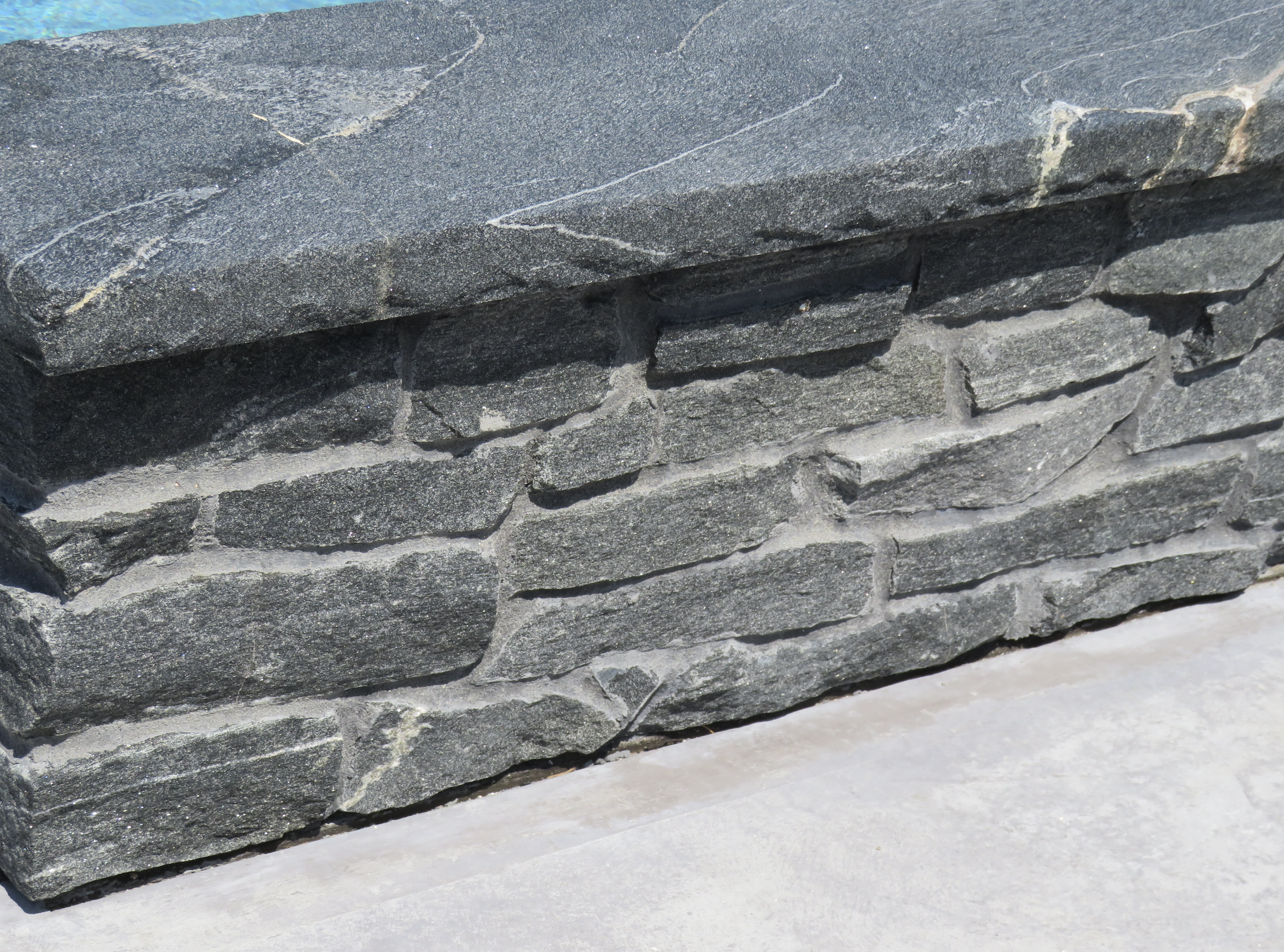 Ledgerock noir de minuit – Placage de pierre mince – Flats