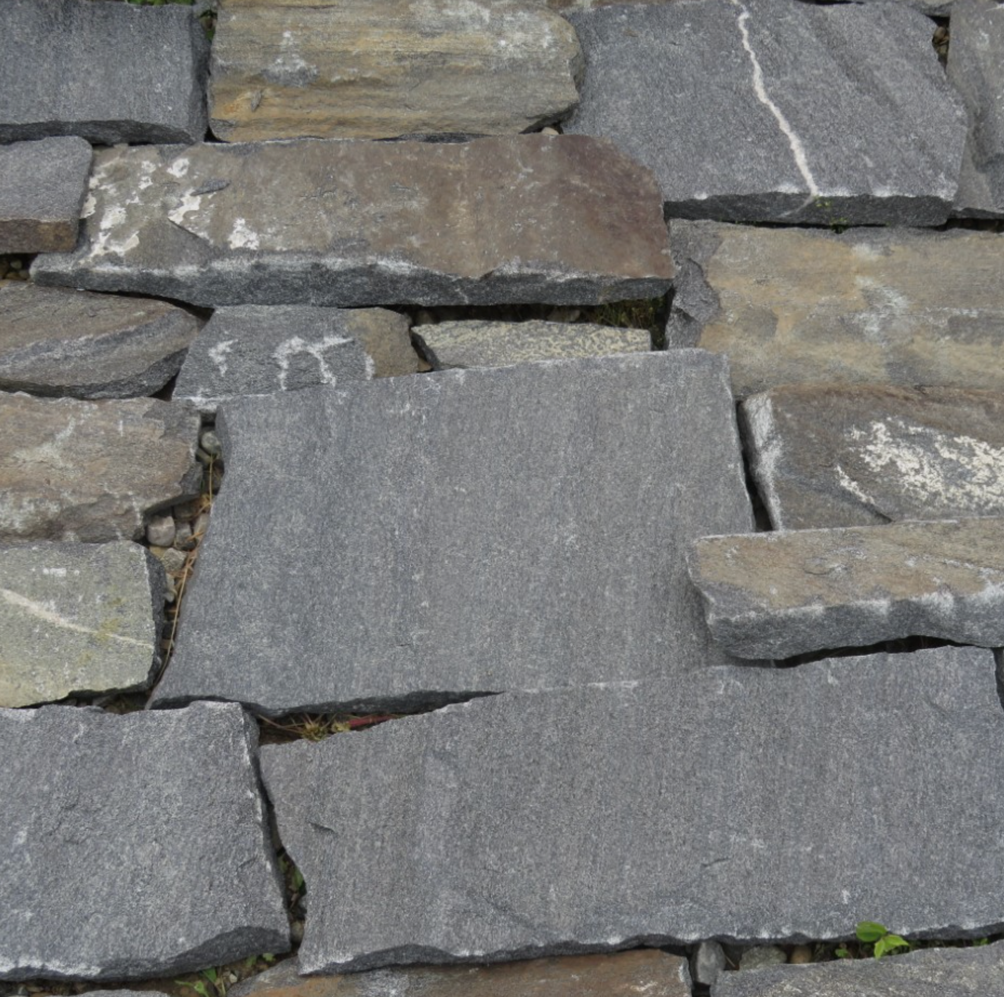 Midnight Black Squares and Rectangles - Thin Stone Veneer - Flats