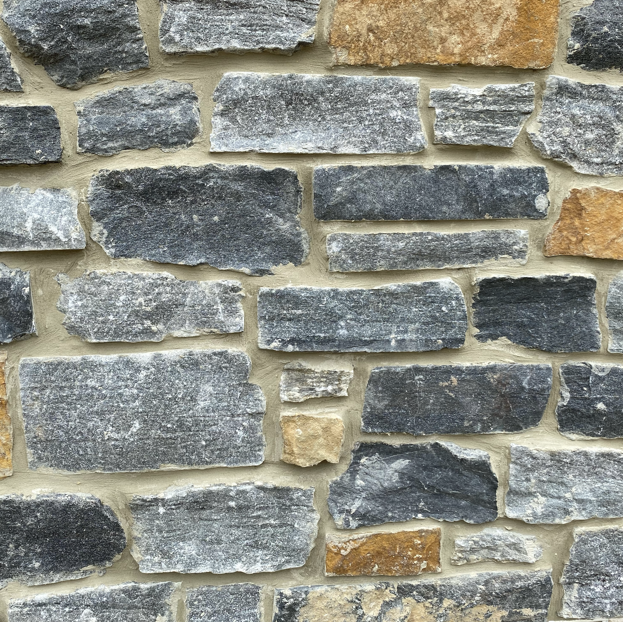 Cheltenham Blend Ledgerock with Brown Accent Sandstone - Thin Stone Veneer - Flats