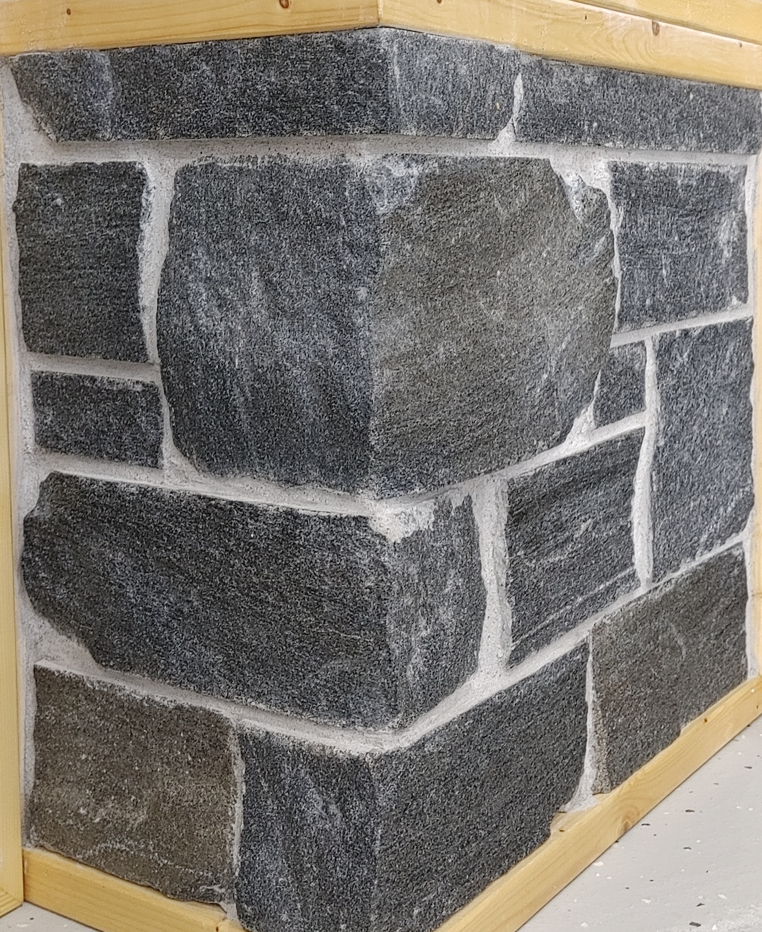 Midnight Black Sawn Height - Thin Stone Veneer - Flats