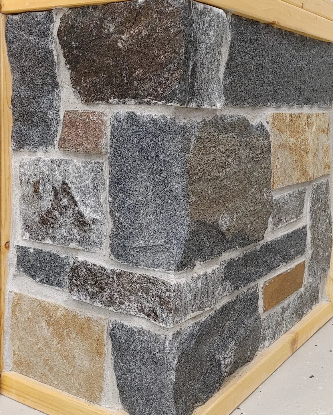 Midnight Black with Brown Accent - Sawn Height Thin Stone Veneer - Cor