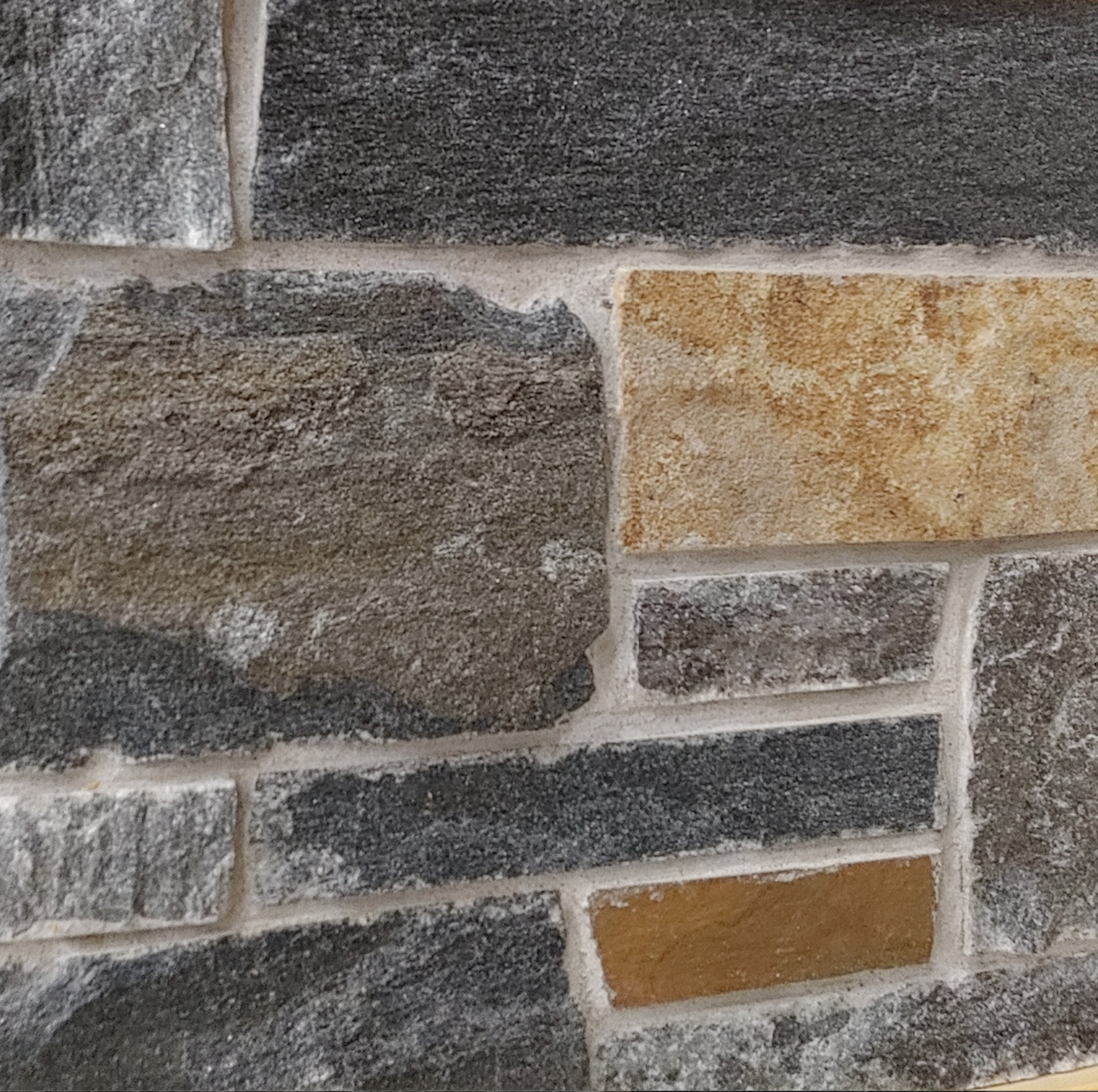 Midnight Black with Brown Accent - Sawn Height Thin Stone Veneer - Fla