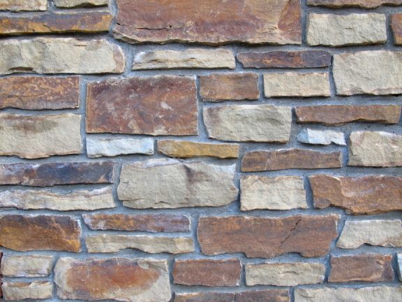 Peterborough Fence Wall - Earth Tone Blend Thin Stone Veneer - Flats
