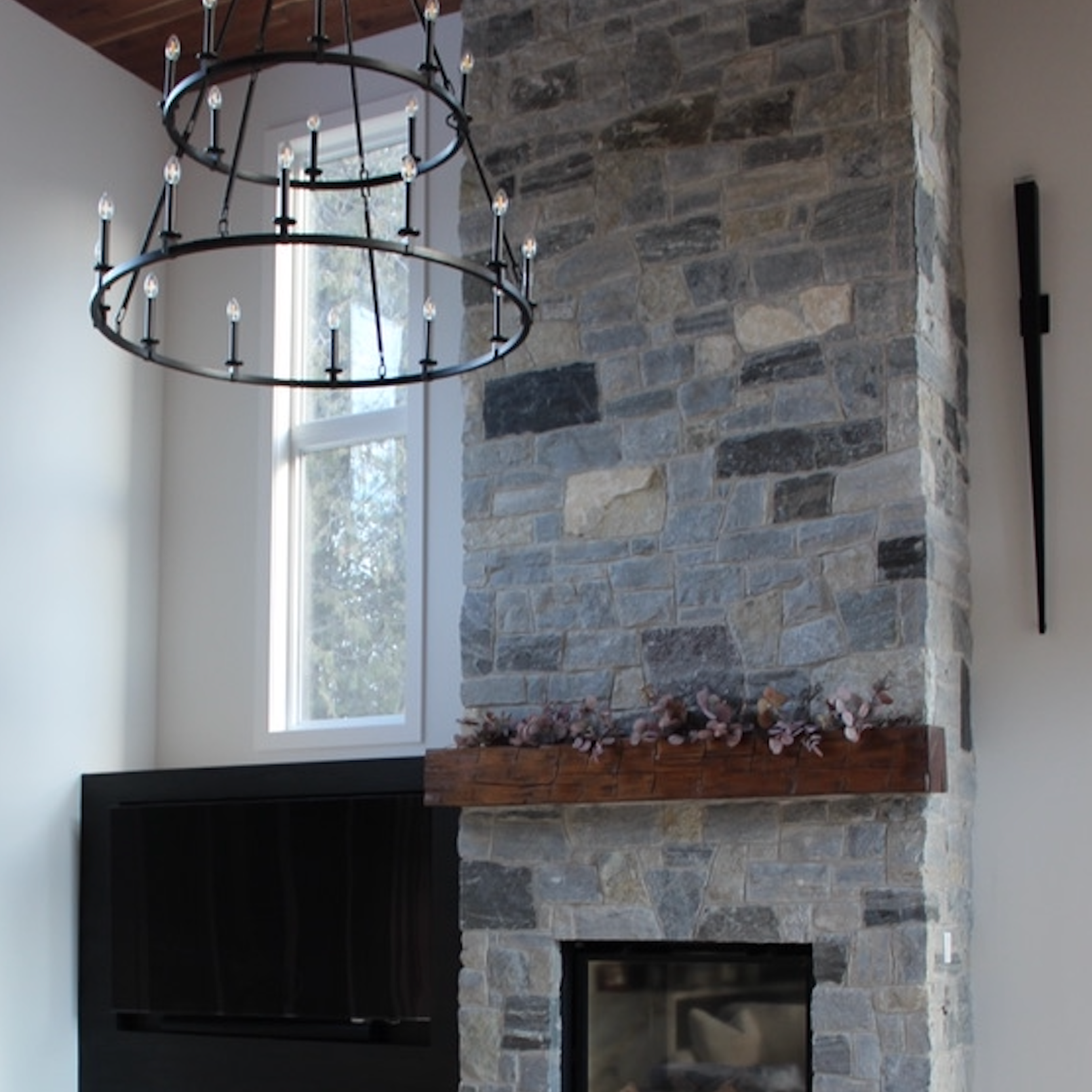 Timothy's Mountain Blend Thin Stone Veneer - Corners