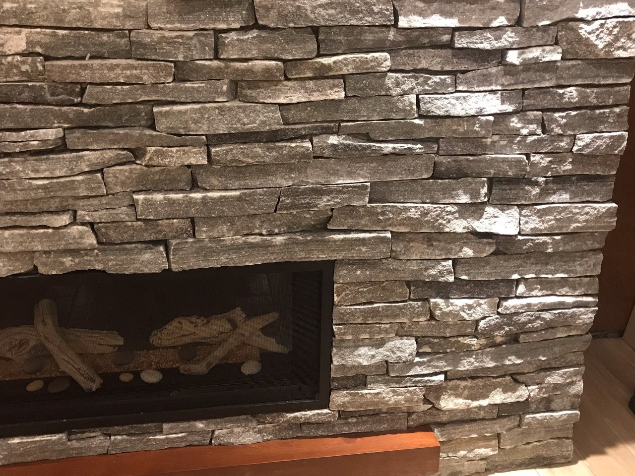 Elite Blue Granite Thin Veneer - Rustic Low Rise Ledgerock - Corners