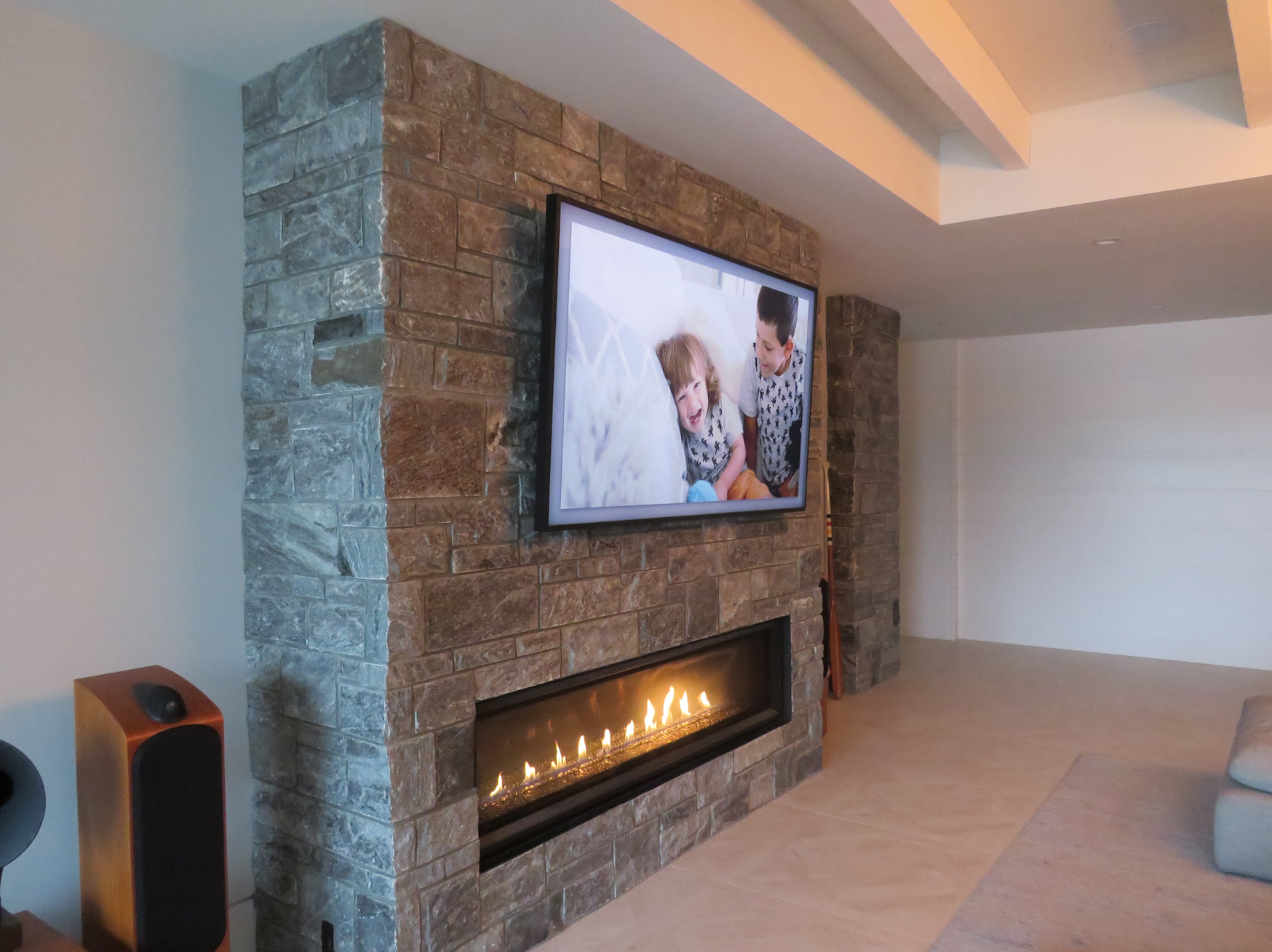 Elite Blue Granite Thin Veneer - Split Face Sawn Height - Corners