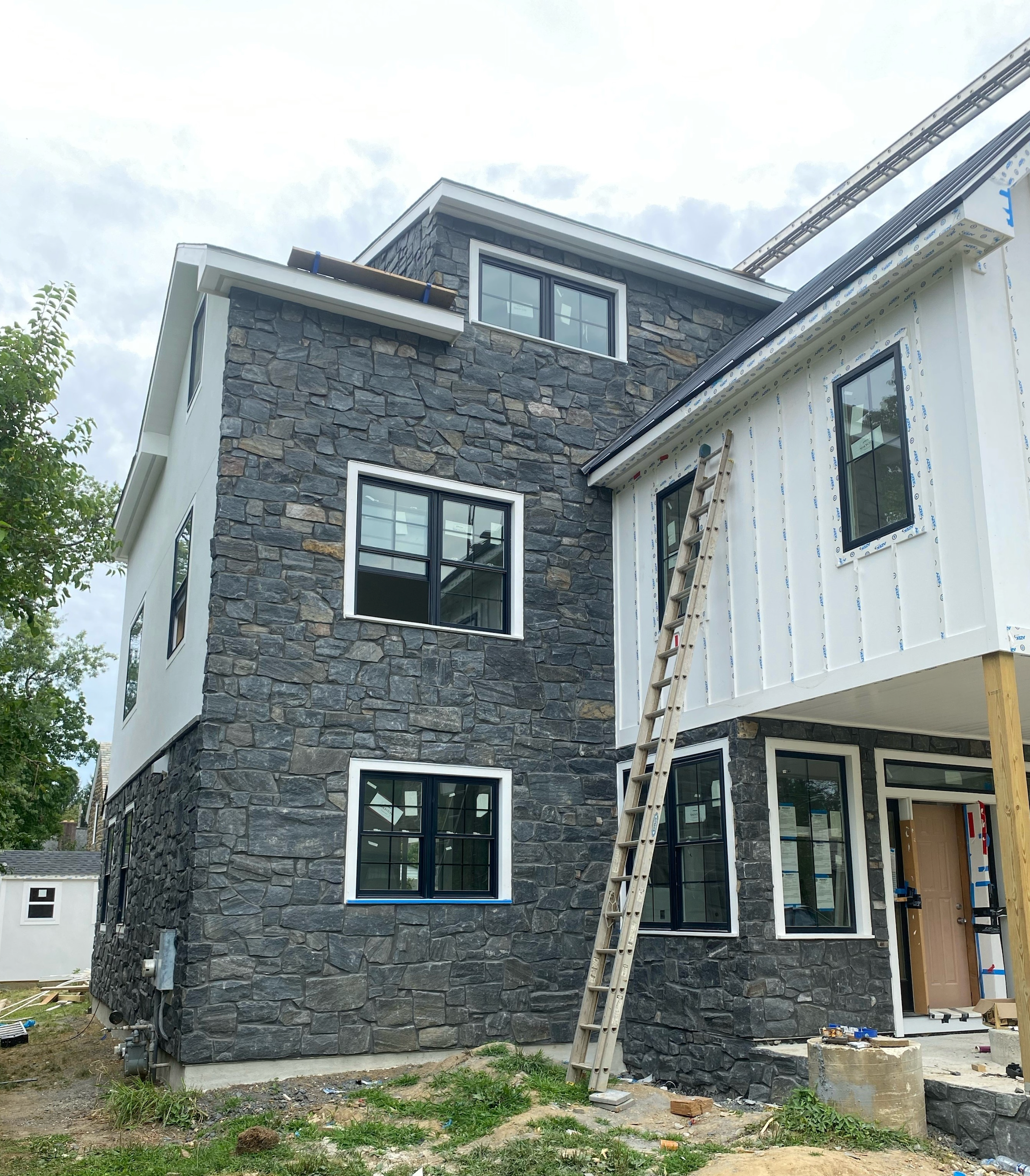 Midnight Black Squares and Rectangles - Thin Stone Veneer - Flats