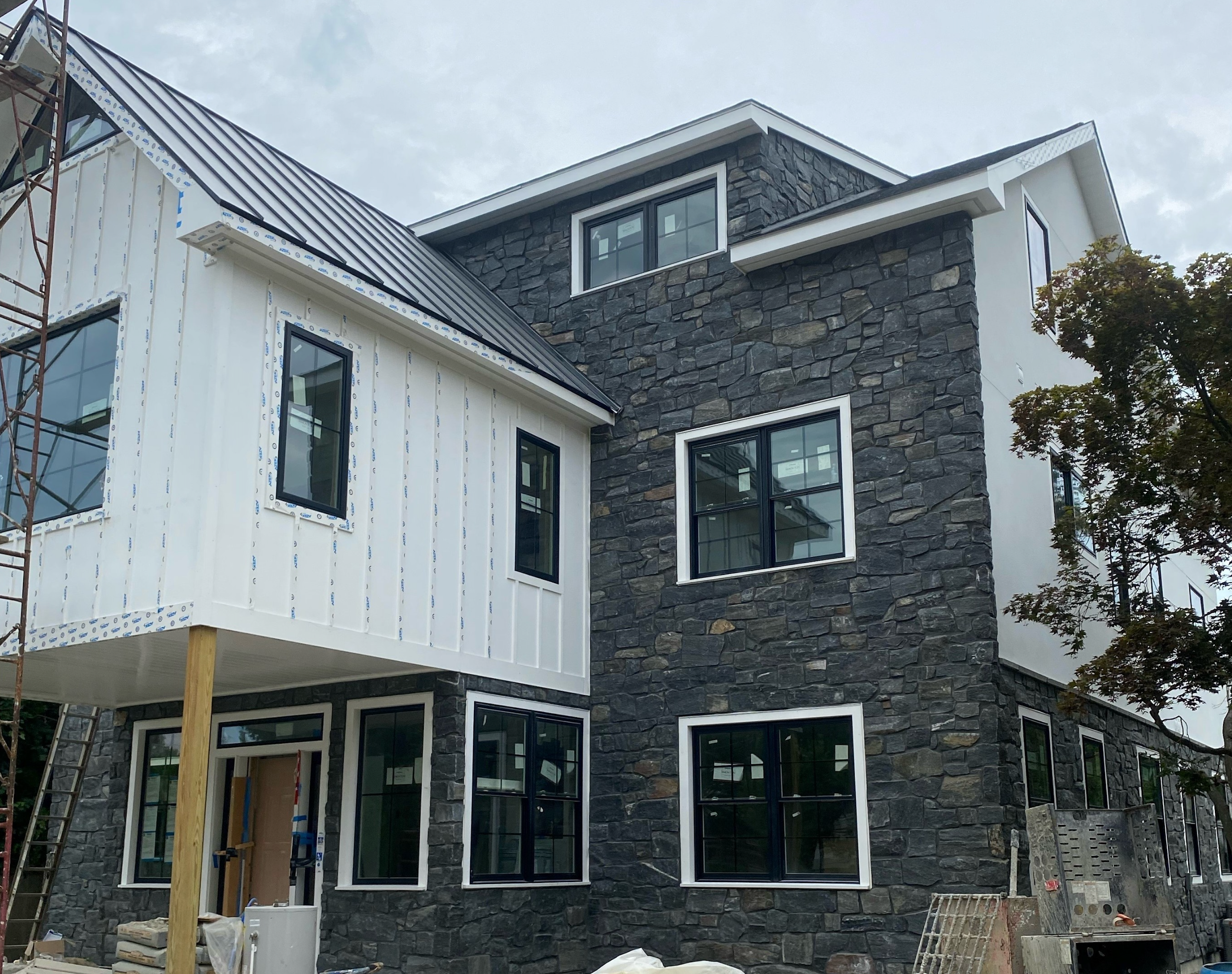 Midnight Black Squares and Rectangles - Thin Stone Veneer - Flats